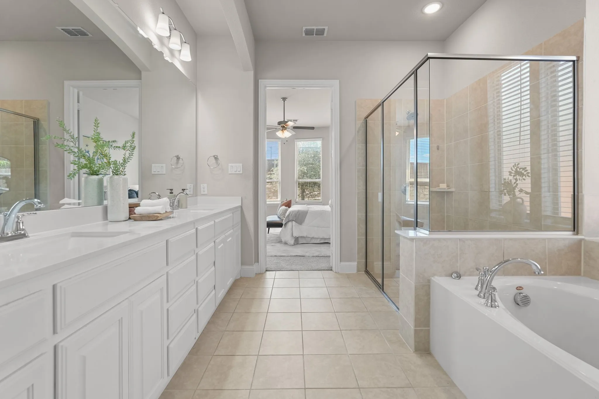 Single Family Residence For Sale in Parker County , 712 Brody Trail, Aledo, Texas 76008, 5 Bedroom, 4 Bathroom, 2 Garage spaces, 3,411 Sqft, built in 2020, mls#21381457, Real Estate Agent in Aledo, Homes For Sale in Parker county, Homes For Sale in Aledo, Realtor in Aledo Texas, Real Estate Brokerage Independent Realty Texas, Luminita Cordes Realtor