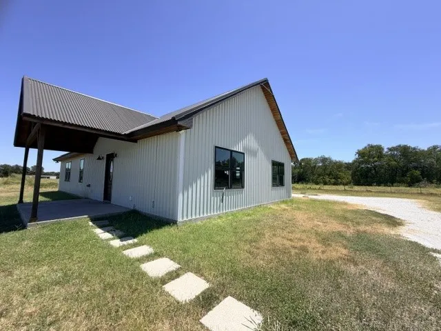 Single Family Residence For Sale in Hill County , 136 Hcr 2221 E, Aquilla, Texas 76622, 4 Bedroom, 3 Bathroom, Garage spaces, 1,875 Sqft, built in 2022, mls#21381330, Real Estate Agent in Aquilla, Homes For Sale in Hill county, Homes For Sale in Aquilla, Realtor in Aquilla Texas, Real Estate Brokerage Independent Realty Texas, Luminita Cordes Realtor