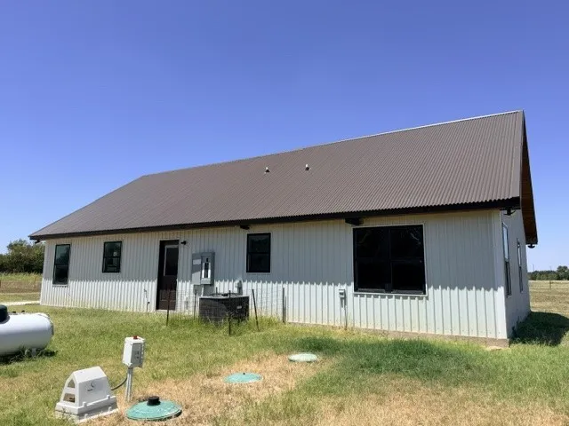 Single Family Residence For Sale in Hill County , 136 Hcr 2221 E, Aquilla, Texas 76622, 4 Bedroom, 3 Bathroom, Garage spaces, 1,875 Sqft, built in 2022, mls#21381330, Real Estate Agent in Aquilla, Homes For Sale in Hill county, Homes For Sale in Aquilla, Realtor in Aquilla Texas, Real Estate Brokerage Independent Realty Texas, Luminita Cordes Realtor