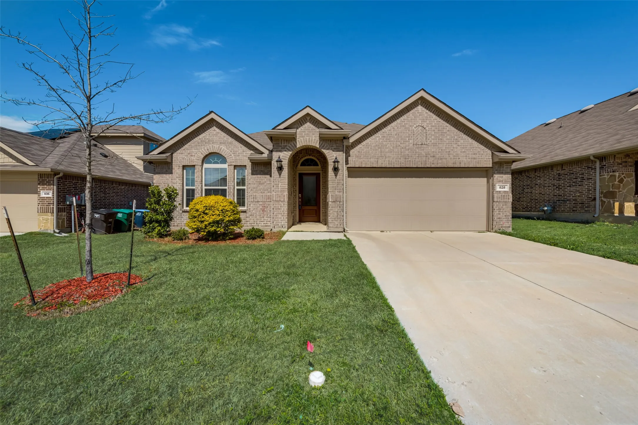 Single Family Residence For Rent in Tarrant County , 828 Sky Top Drive, Haslet, Texas 76052, 4 Bedroom, 3 Bathroom, 2 Garage spaces, 2,126 Sqft, built in 2018, mls#21381455, Real Estate Agent in Haslet, Homes For Rent in Tarrant county, Homes For Rent in Haslet, Realtor in Haslet Texas, Real Estate Brokerage Independent Realty Texas, Luminita Cordes Realtor