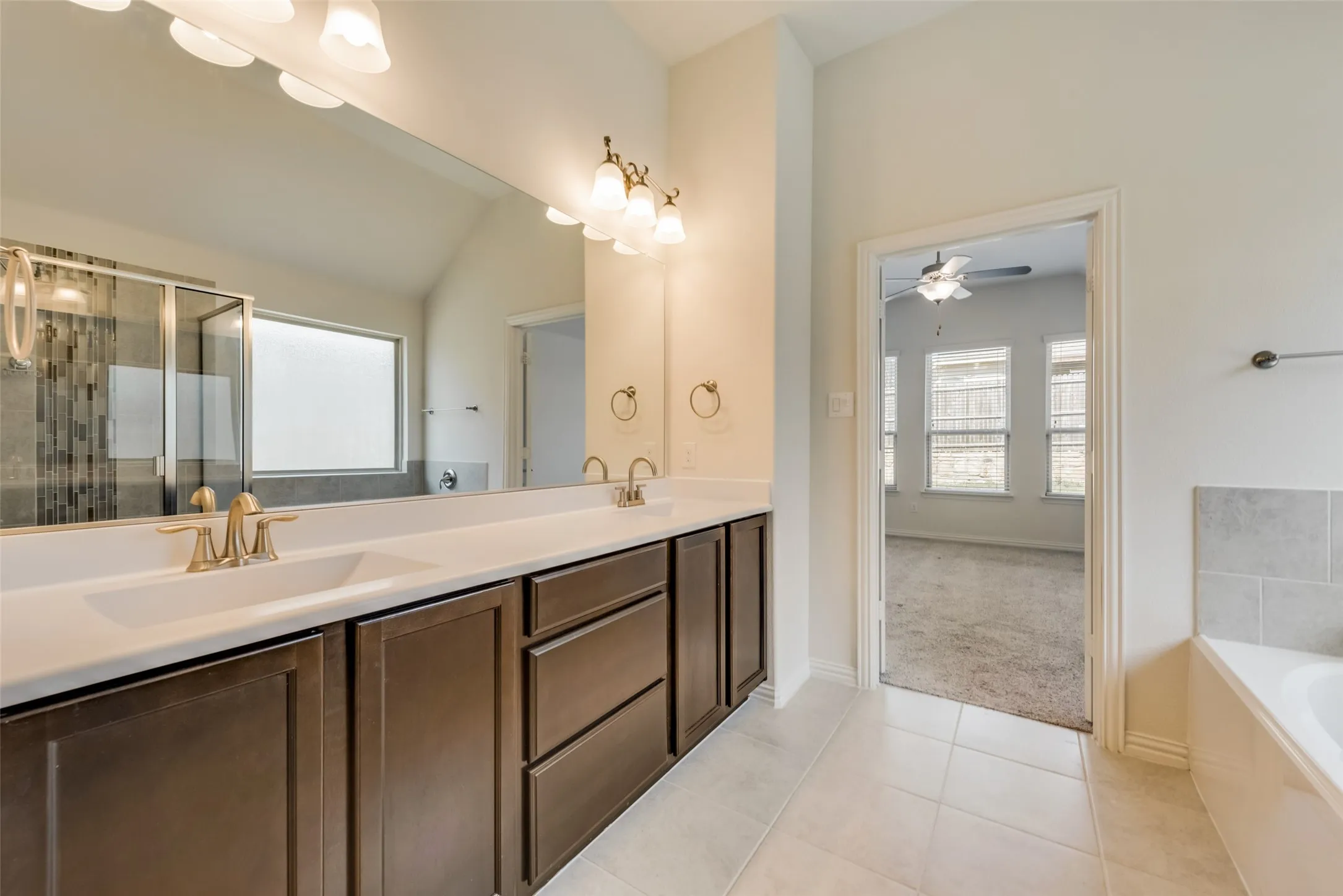 Single Family Residence For Rent in Tarrant County , 828 Sky Top Drive, Haslet, Texas 76052, 4 Bedroom, 3 Bathroom, 2 Garage spaces, 2,126 Sqft, built in 2018, mls#21381455, Real Estate Agent in Haslet, Homes For Rent in Tarrant county, Homes For Rent in Haslet, Realtor in Haslet Texas, Real Estate Brokerage Independent Realty Texas, Luminita Cordes Realtor