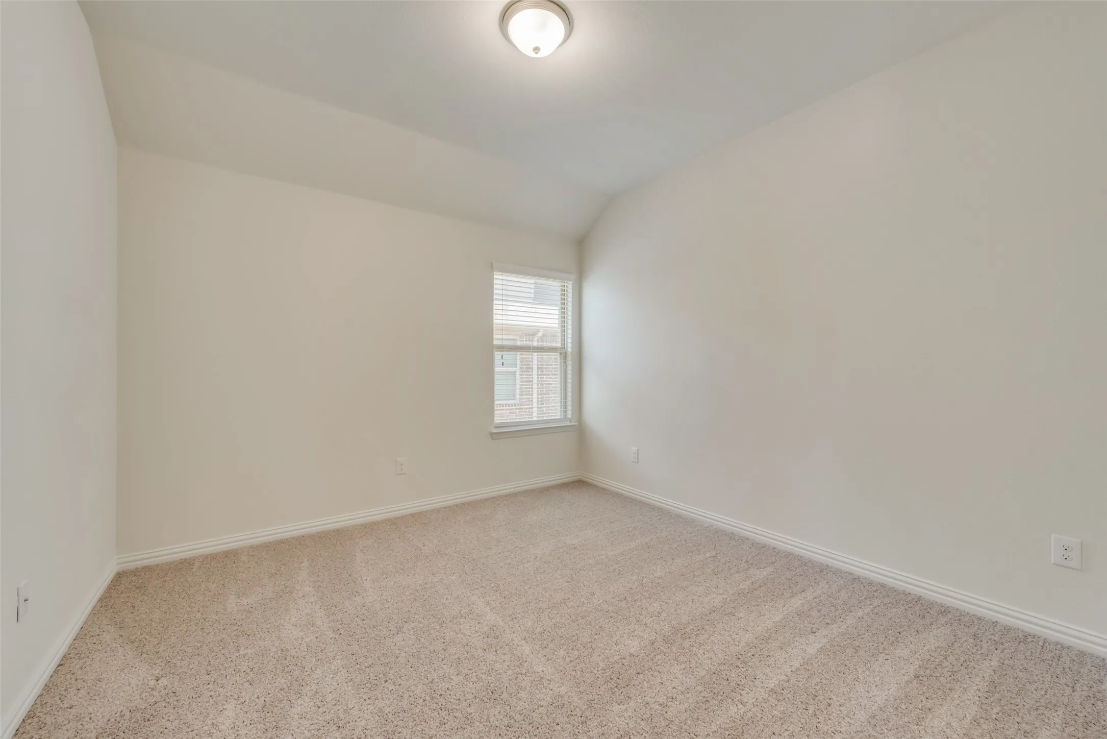 Single Family Residence For Rent in Tarrant County , 828 Sky Top Drive, Haslet, Texas 76052, 4 Bedroom, 3 Bathroom, 2 Garage spaces, 2,126 Sqft, built in 2018, mls#21381455, Real Estate Agent in Haslet, Homes For Rent in Tarrant county, Homes For Rent in Haslet, Realtor in Haslet Texas, Real Estate Brokerage Independent Realty Texas, Luminita Cordes Realtor