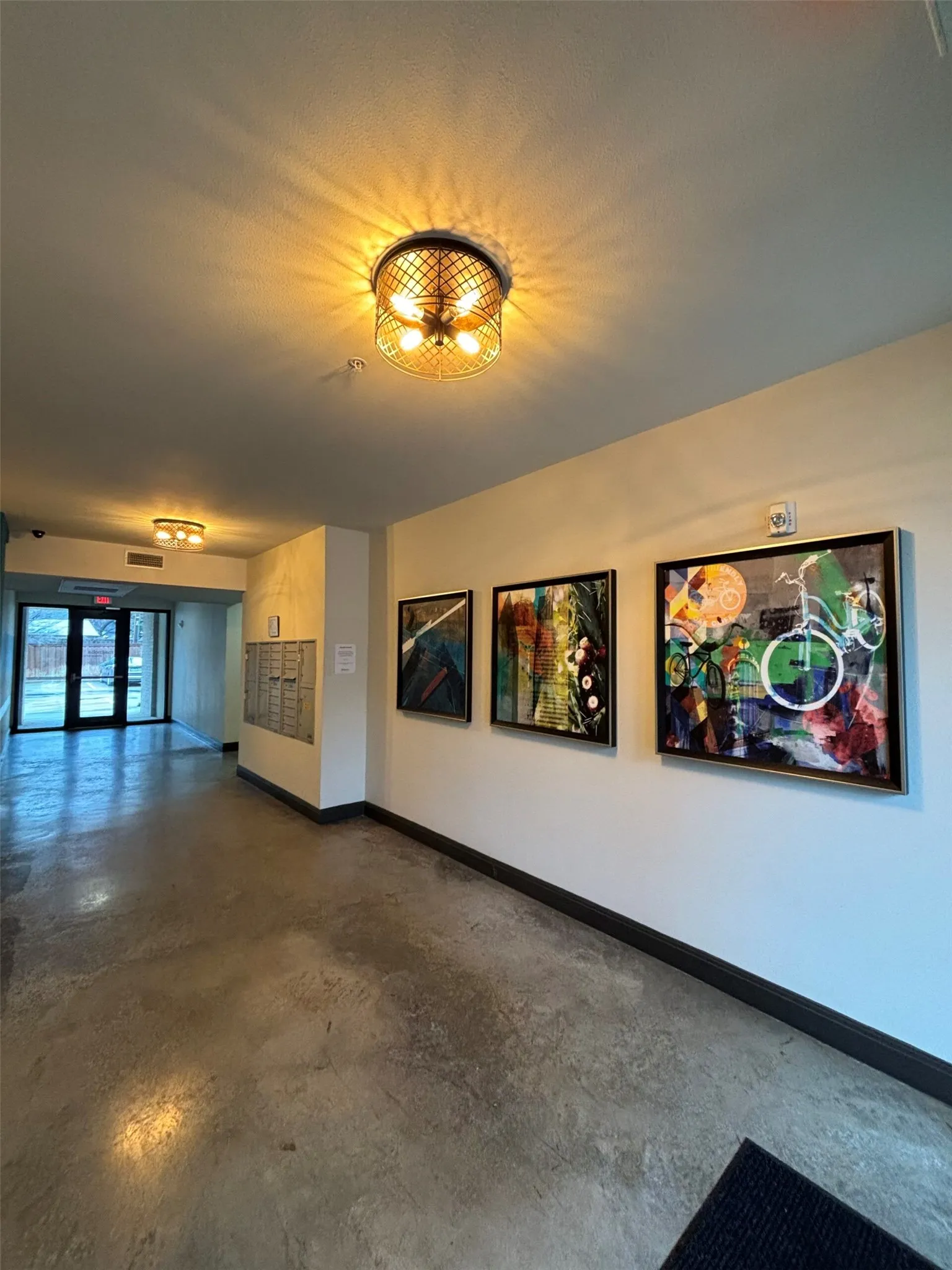 Apartment For Rent in Dallas County , 801 N Bishop Avenue 1-203, Dallas, Texas 75208, 1 Bedroom, 1 Bathroom, Garage spaces, 610 Sqft, built in 2013, mls#21381483, Real Estate Agent in Dallas, Homes For Rent in Dallas county, Homes For Rent in Dallas, Realtor in Dallas Texas, Real Estate Brokerage Independent Realty Texas, Luminita Cordes Realtor