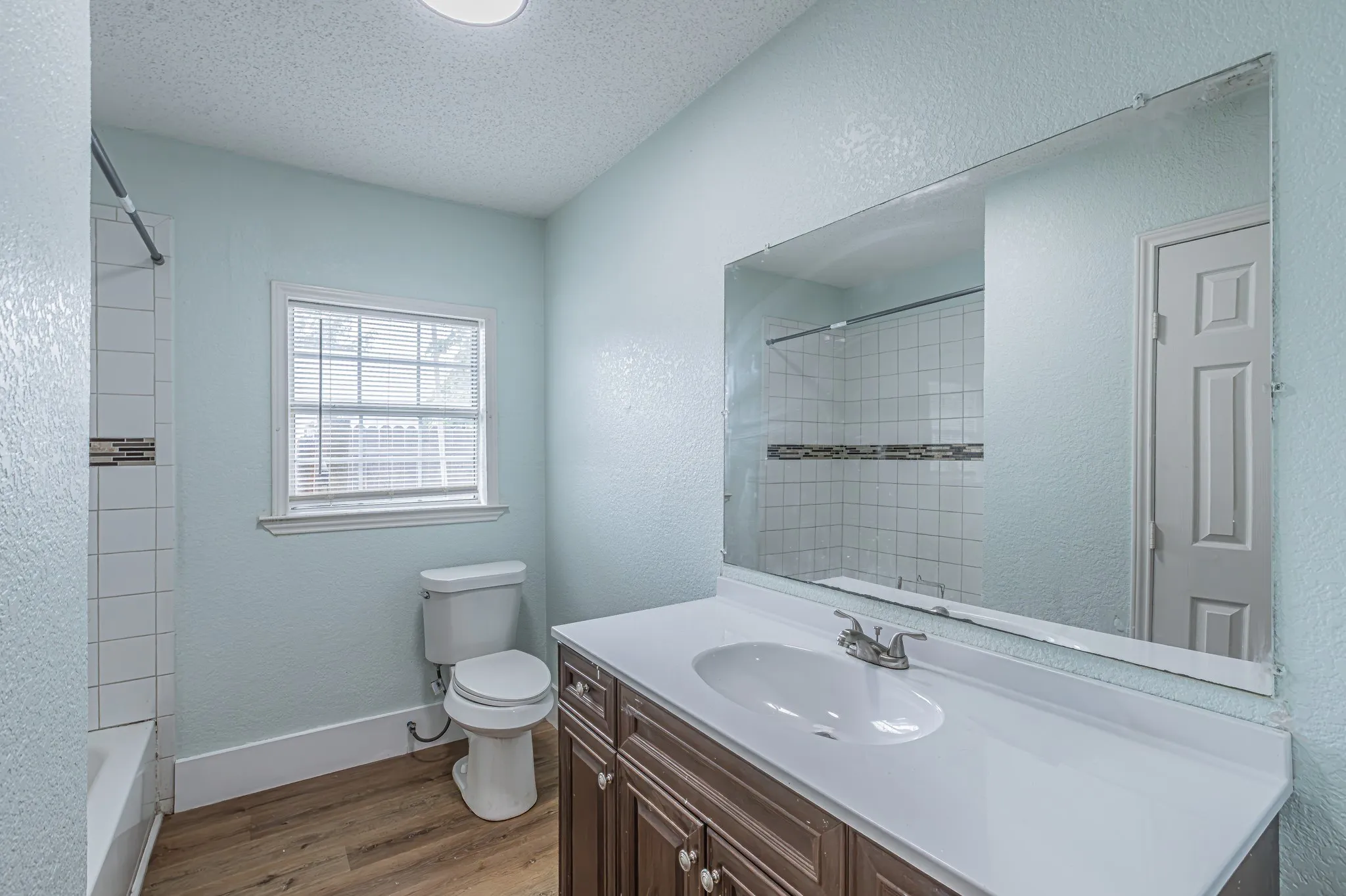 Single Family Residence For Sale in Dallas County , 2543 E Ann Arbor Avenue, Dallas, Texas 75216, 3 Bedroom, 2 Bathroom, Garage spaces, 1,202 Sqft, built in 1940, mls#21381031, Real Estate Agent in Dallas, Homes For Sale in Dallas county, Homes For Sale in Dallas, Realtor in Dallas Texas, Real Estate Brokerage Independent Realty Texas, Luminita Cordes Realtor