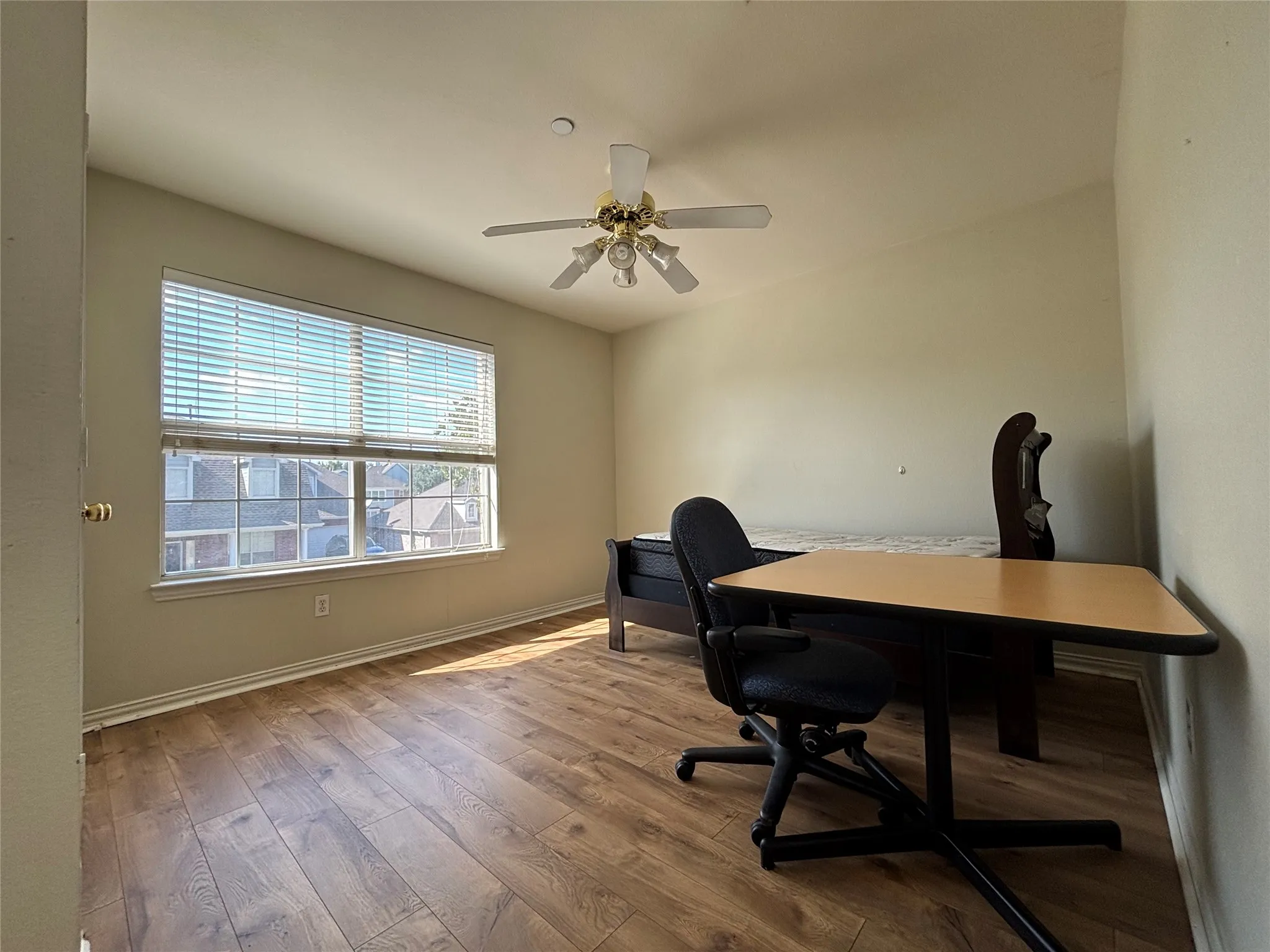 Single Family Residence For Rent in Dallas County , 462 Richmond Street, Irving, Texas 75063, 4 Bedroom, 3 Bathroom, 2 Garage spaces, 3,024 Sqft, built in 2000, mls#21381484, Real Estate Agent in Irving, Homes For Rent in Dallas county, Homes For Rent in Irving, Realtor in Irving Texas, Real Estate Brokerage Independent Realty Texas, Luminita Cordes Realtor