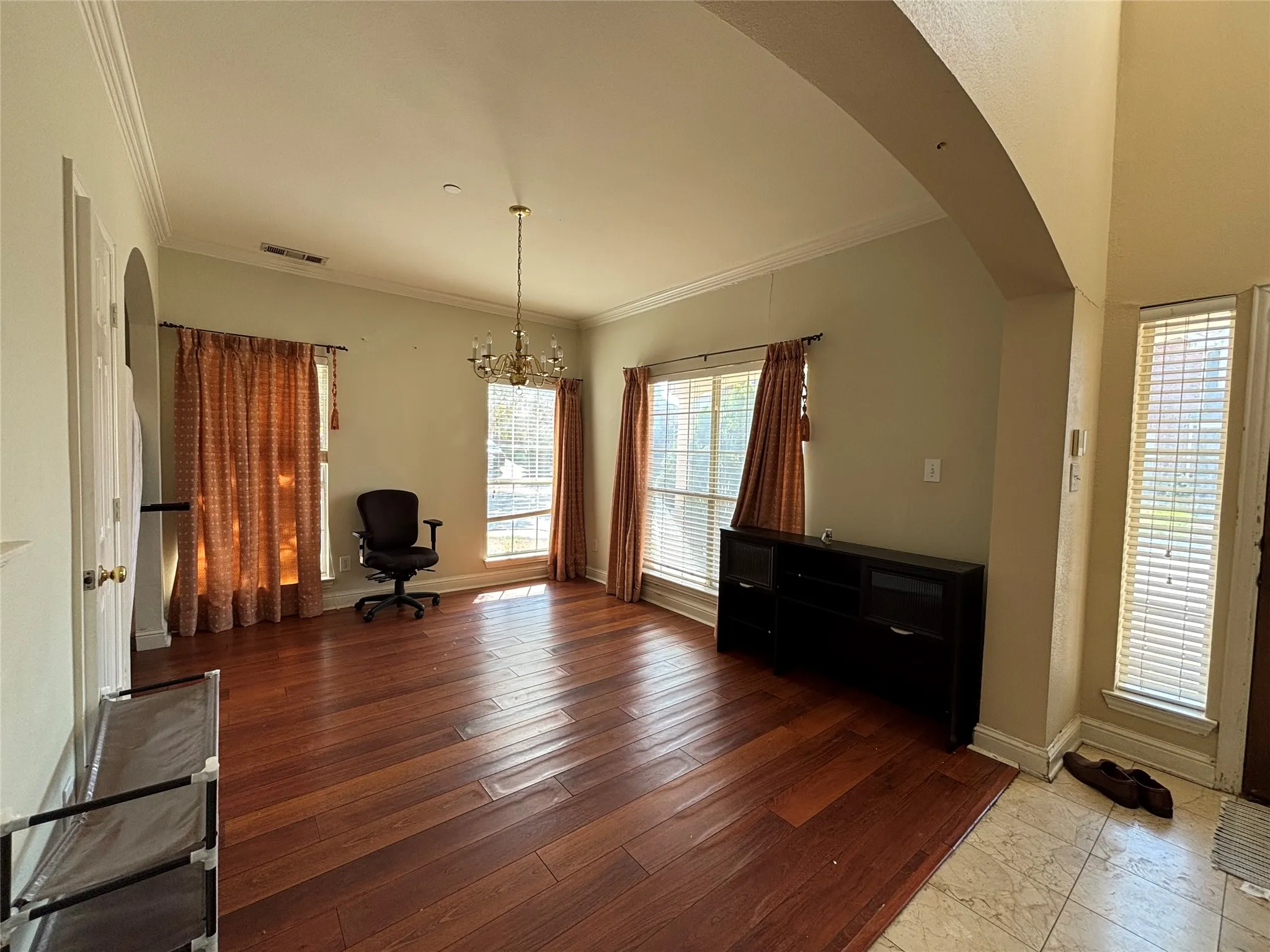 Single Family Residence For Rent in Dallas County , 462 Richmond Street, Irving, Texas 75063, 4 Bedroom, 3 Bathroom, 2 Garage spaces, 3,024 Sqft, built in 2000, mls#21381484, Real Estate Agent in Irving, Homes For Rent in Dallas county, Homes For Rent in Irving, Realtor in Irving Texas, Real Estate Brokerage Independent Realty Texas, Luminita Cordes Realtor