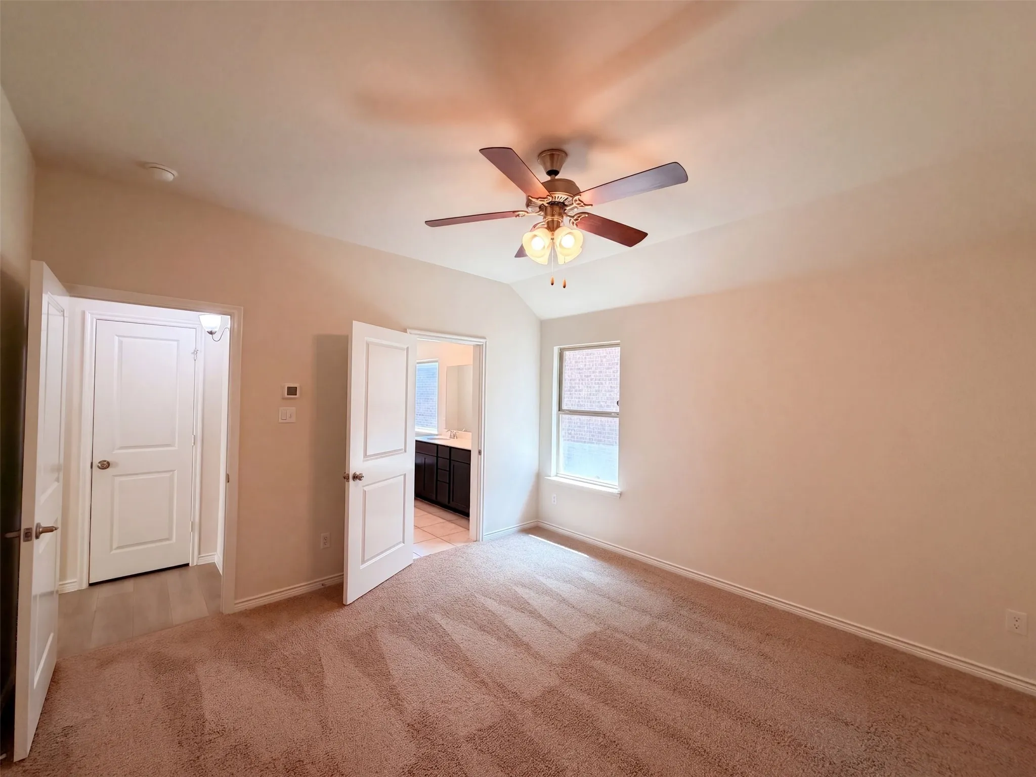 Single Family Residence For Sale in Kaufman County , 5558 Yarborough Drive, Forney, Texas 75126, 3 Bedroom, 2 Bathroom, 2 Garage spaces, 1,471 Sqft, built in 2020, mls#21381489, Real Estate Agent in Forney, Homes For Sale in Kaufman county, Homes For Sale in Forney, Realtor in Forney Texas, Real Estate Brokerage Independent Realty Texas, Luminita Cordes Realtor