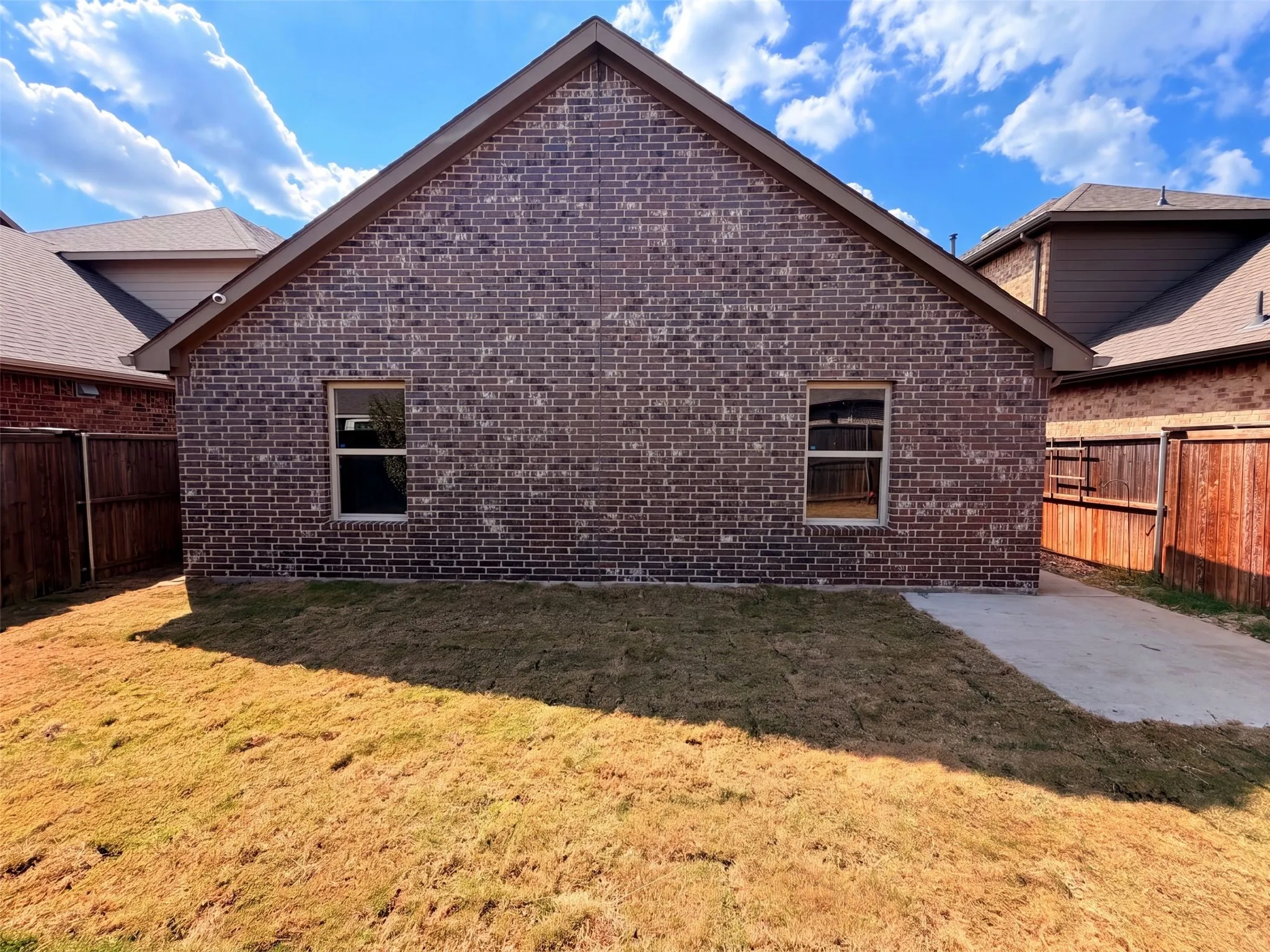Single Family Residence For Sale in Kaufman County , 5558 Yarborough Drive, Forney, Texas 75126, 3 Bedroom, 2 Bathroom, 2 Garage spaces, 1,471 Sqft, built in 2020, mls#21381489, Real Estate Agent in Forney, Homes For Sale in Kaufman county, Homes For Sale in Forney, Realtor in Forney Texas, Real Estate Brokerage Independent Realty Texas, Luminita Cordes Realtor
