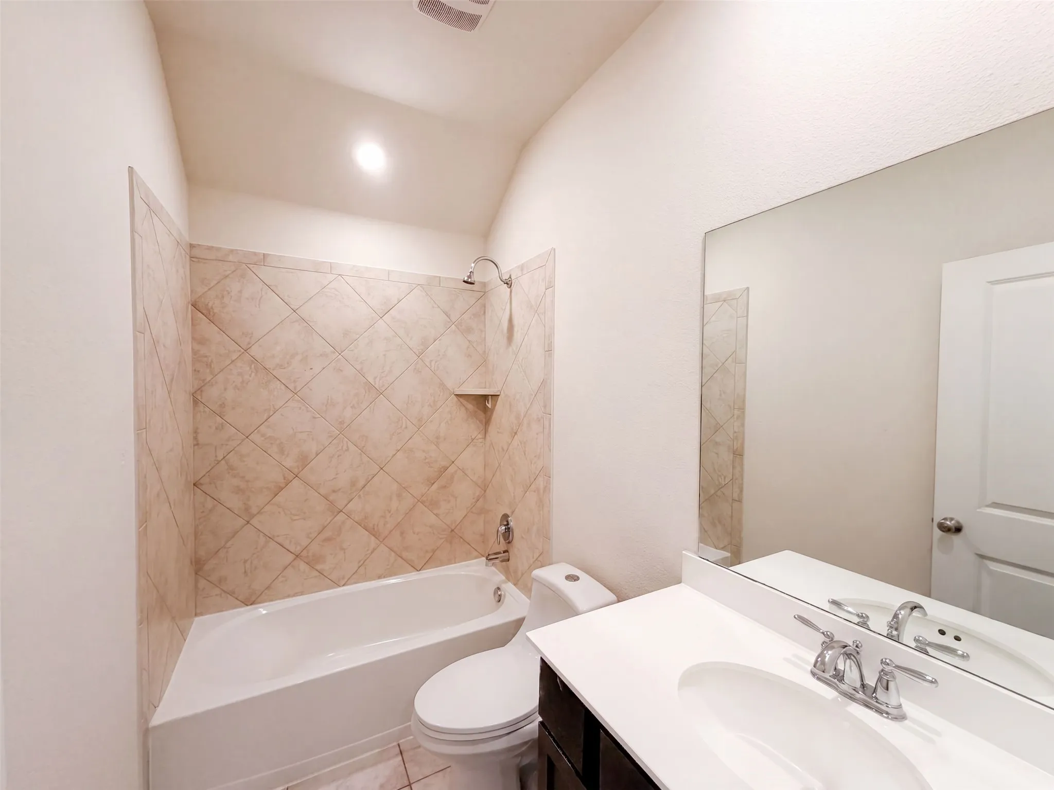 Single Family Residence For Sale in Kaufman County , 5558 Yarborough Drive, Forney, Texas 75126, 3 Bedroom, 2 Bathroom, 2 Garage spaces, 1,471 Sqft, built in 2020, mls#21381489, Real Estate Agent in Forney, Homes For Sale in Kaufman county, Homes For Sale in Forney, Realtor in Forney Texas, Real Estate Brokerage Independent Realty Texas, Luminita Cordes Realtor