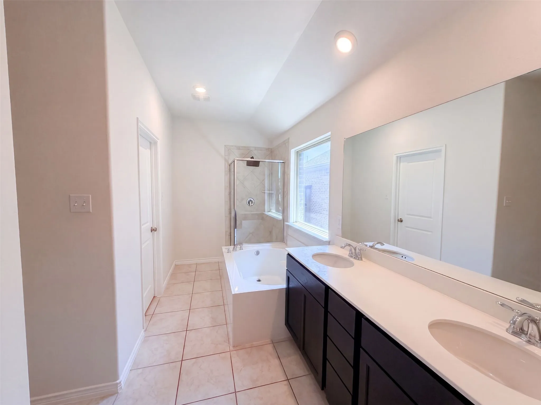 Single Family Residence For Sale in Kaufman County , 5558 Yarborough Drive, Forney, Texas 75126, 3 Bedroom, 2 Bathroom, 2 Garage spaces, 1,471 Sqft, built in 2020, mls#21381489, Real Estate Agent in Forney, Homes For Sale in Kaufman county, Homes For Sale in Forney, Realtor in Forney Texas, Real Estate Brokerage Independent Realty Texas, Luminita Cordes Realtor