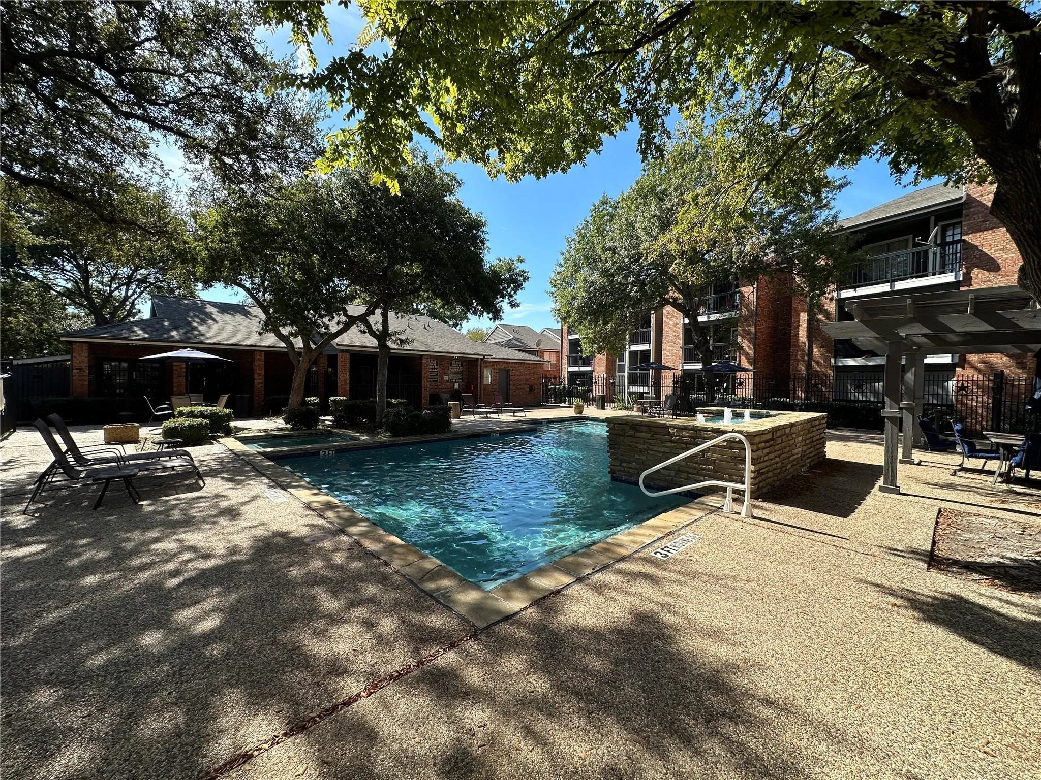 Condominium For Rent in Collin County , 18333 Roehampton Drive 223, Dallas, Texas 75252, 1 Bedroom, 1 Bathroom, Garage spaces, 600 Sqft, built in 1985, mls#21381477, Real Estate Agent in Dallas, Homes For Rent in Collin county, Homes For Rent in Dallas, Realtor in Dallas Texas, Real Estate Brokerage Independent Realty Texas, Luminita Cordes Realtor