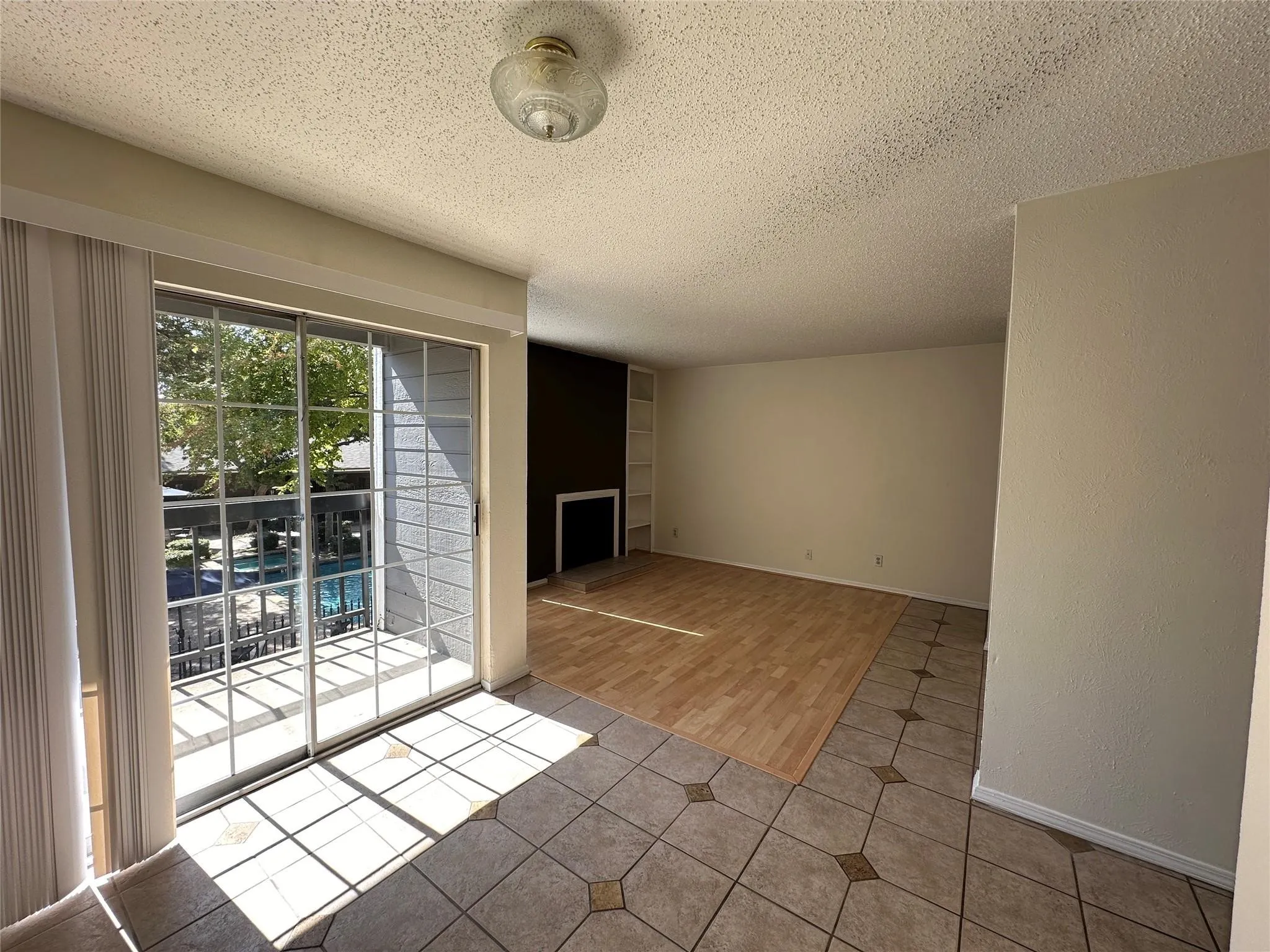Condominium For Rent in Collin County , 18333 Roehampton Drive 223, Dallas, Texas 75252, 1 Bedroom, 1 Bathroom, Garage spaces, 600 Sqft, built in 1985, mls#21381477, Real Estate Agent in Dallas, Homes For Rent in Collin county, Homes For Rent in Dallas, Realtor in Dallas Texas, Real Estate Brokerage Independent Realty Texas, Luminita Cordes Realtor