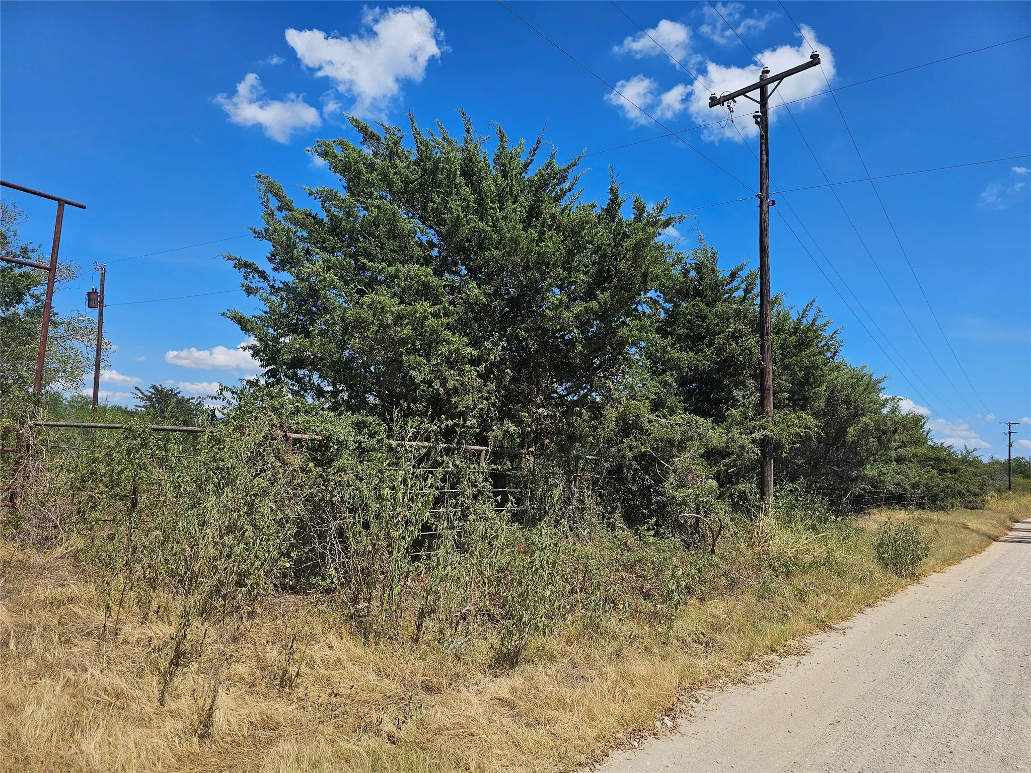 Unimproved Land For Sale in Navarro County , 5931 SE County Road 3030, Corsicana, Texas 75109, 0, 0, Garage spaces, 0 Sqft, built in 2019, mls#21381491, Real Estate Agent in Corsicana, Homes For Sale in Navarro county, Homes For Sale in Corsicana, Realtor in Corsicana Texas, Real Estate Brokerage Independent Realty Texas, Luminita Cordes Realtor