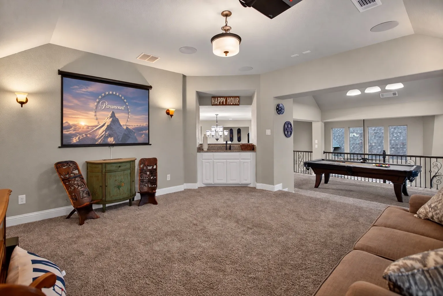 Single Family Residence For Sale in Dallas County , 215 Dominion Drive, Wylie, Texas 75098, 6 Bedroom, 5 Bathroom, 2 Garage spaces, 4,409 Sqft, built in 2016, mls#21380786, Real Estate Agent in Wylie, Homes For Sale in Dallas county, Homes For Sale in Wylie, Realtor in Wylie Texas, Real Estate Brokerage Independent Realty Texas, Luminita Cordes Realtor