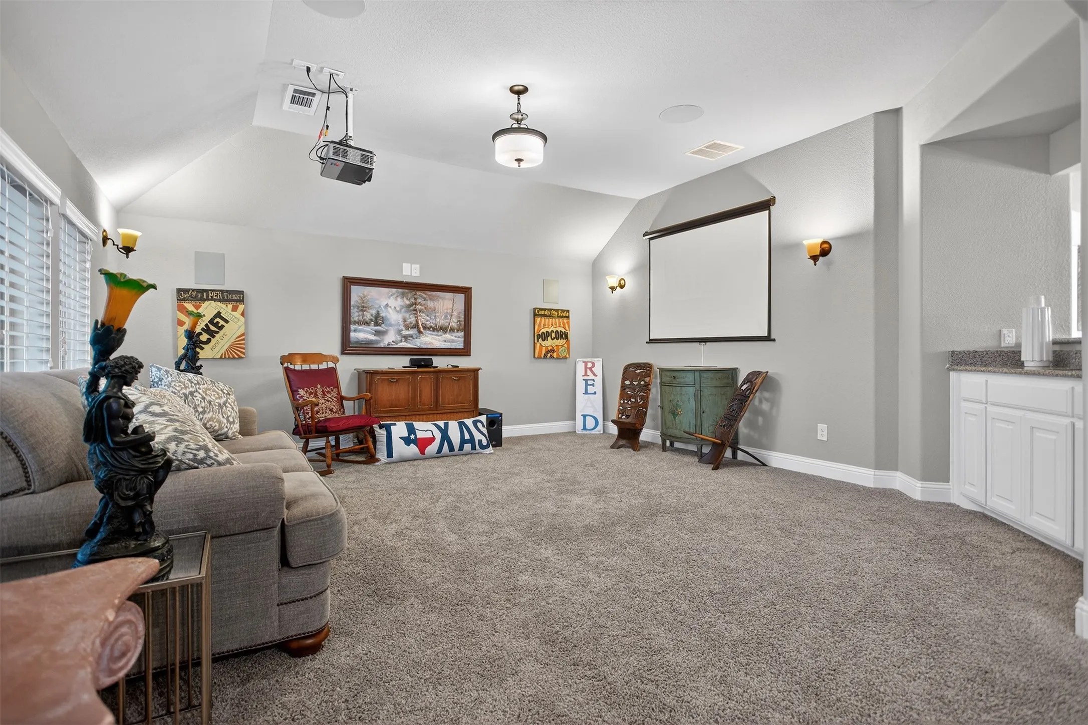 Single Family Residence For Sale in Dallas County , 215 Dominion Drive, Wylie, Texas 75098, 6 Bedroom, 5 Bathroom, 2 Garage spaces, 4,409 Sqft, built in 2016, mls#21380786, Real Estate Agent in Wylie, Homes For Sale in Dallas county, Homes For Sale in Wylie, Realtor in Wylie Texas, Real Estate Brokerage Independent Realty Texas, Luminita Cordes Realtor
