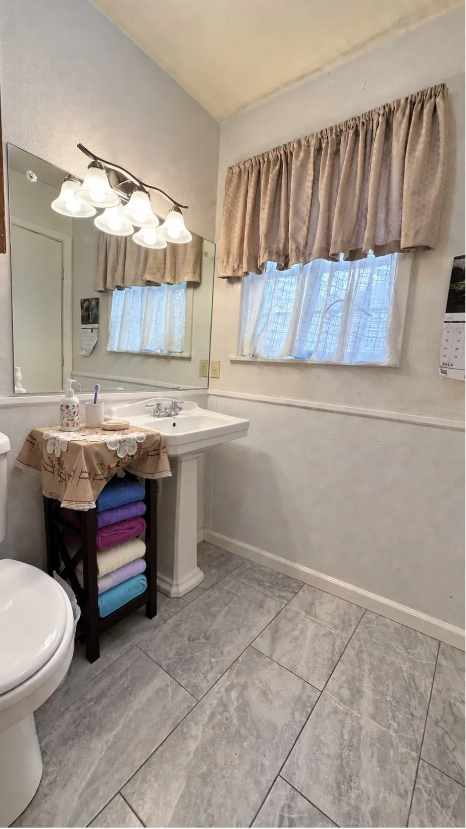 Single Family Residence For Sale in Smith County , 1723 Montrose Drive, Tyler, Texas 75701, 3 Bedroom, 2 Bathroom, Garage spaces, 1,608 Sqft, built in 1963, mls#21381471, Real Estate Agent in Tyler, Homes For Sale in Smith county, Homes For Sale in Tyler, Realtor in Tyler Texas, Real Estate Brokerage Independent Realty Texas, Luminita Cordes Realtor