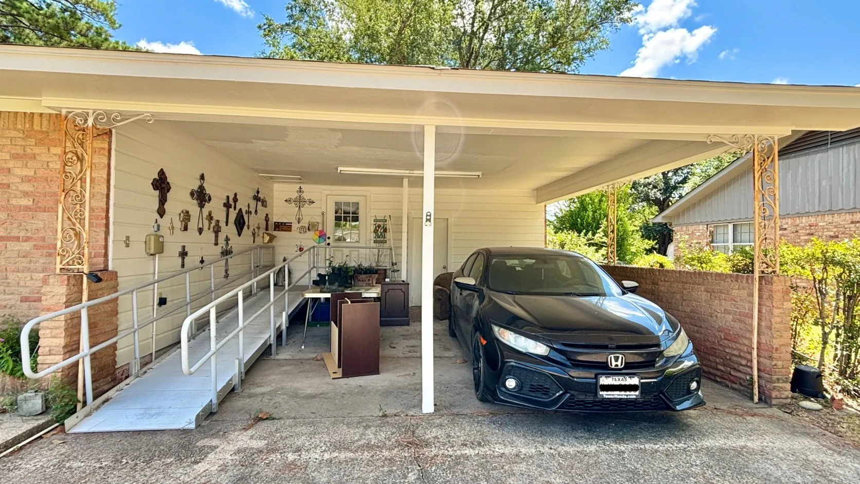 Single Family Residence For Sale in Smith County , 1723 Montrose Drive, Tyler, Texas 75701, 3 Bedroom, 2 Bathroom, Garage spaces, 1,608 Sqft, built in 1963, mls#21381471, Real Estate Agent in Tyler, Homes For Sale in Smith county, Homes For Sale in Tyler, Realtor in Tyler Texas, Real Estate Brokerage Independent Realty Texas, Luminita Cordes Realtor