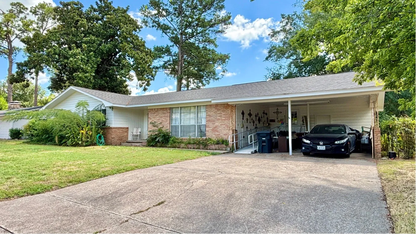 Single Family Residence For Sale in Smith County , 1723 Montrose Drive, Tyler, Texas 75701, 3 Bedroom, 2 Bathroom, Garage spaces, 1,608 Sqft, built in 1963, mls#21381471, Real Estate Agent in Tyler, Homes For Sale in Smith county, Homes For Sale in Tyler, Realtor in Tyler Texas, Real Estate Brokerage Independent Realty Texas, Luminita Cordes Realtor