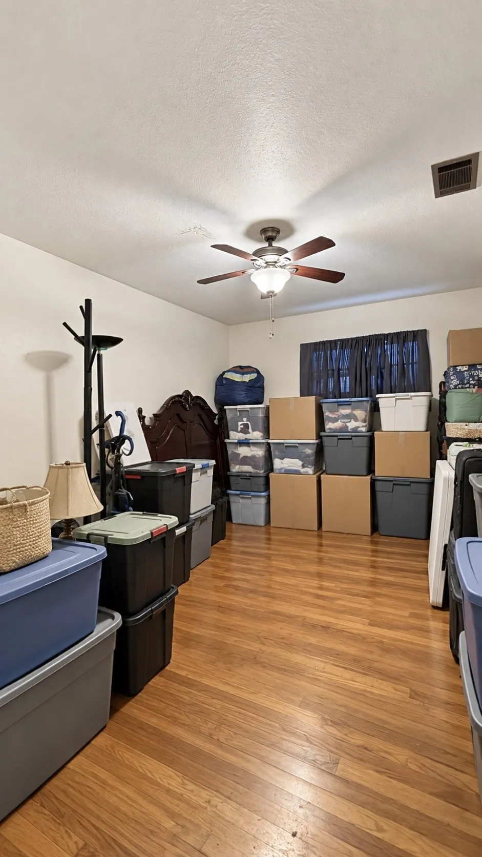 Single Family Residence For Sale in Smith County , 1723 Montrose Drive, Tyler, Texas 75701, 3 Bedroom, 2 Bathroom, Garage spaces, 1,608 Sqft, built in 1963, mls#21381471, Real Estate Agent in Tyler, Homes For Sale in Smith county, Homes For Sale in Tyler, Realtor in Tyler Texas, Real Estate Brokerage Independent Realty Texas, Luminita Cordes Realtor