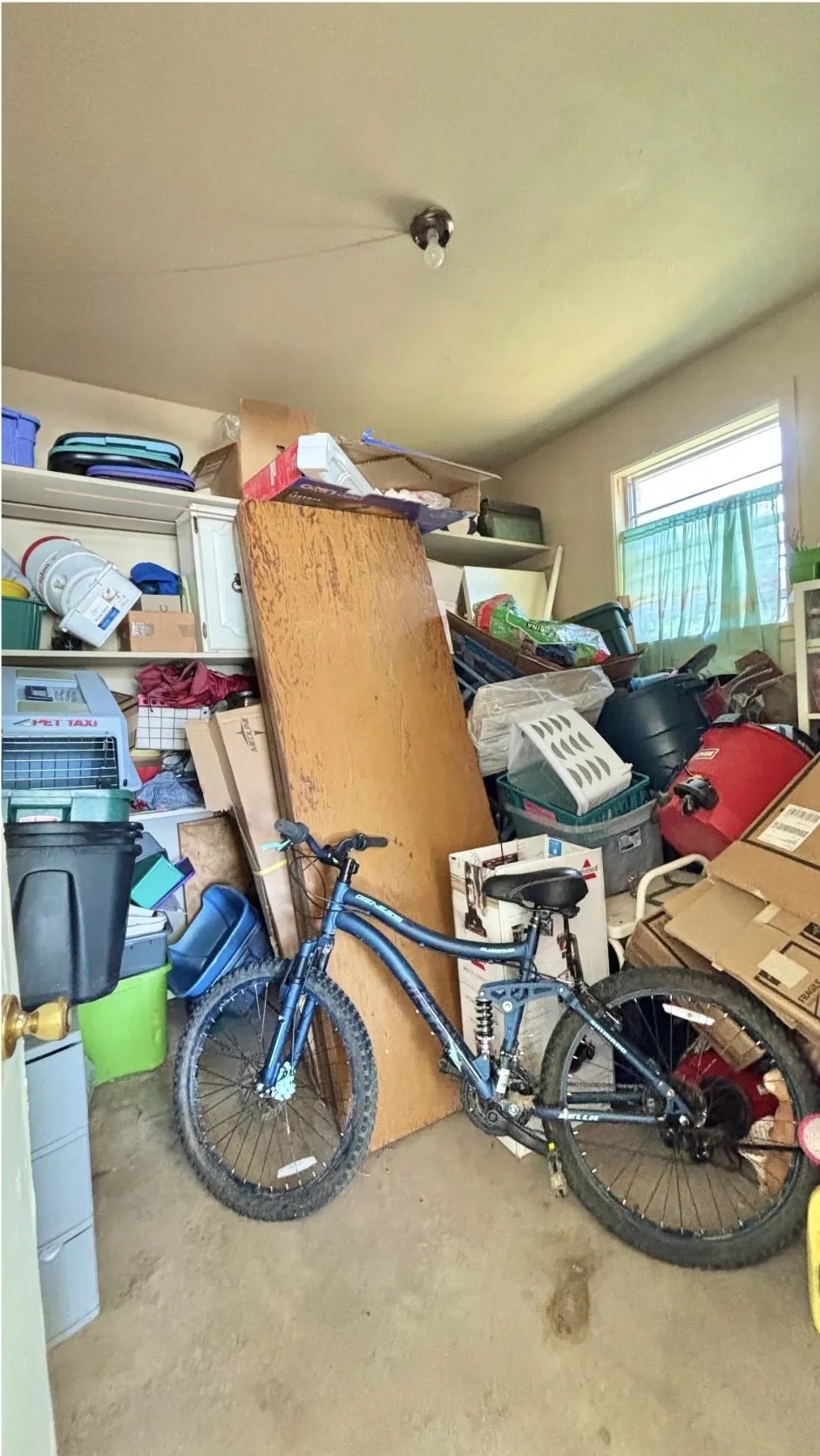 Single Family Residence For Sale in Smith County , 1723 Montrose Drive, Tyler, Texas 75701, 3 Bedroom, 2 Bathroom, Garage spaces, 1,608 Sqft, built in 1963, mls#21381471, Real Estate Agent in Tyler, Homes For Sale in Smith county, Homes For Sale in Tyler, Realtor in Tyler Texas, Real Estate Brokerage Independent Realty Texas, Luminita Cordes Realtor