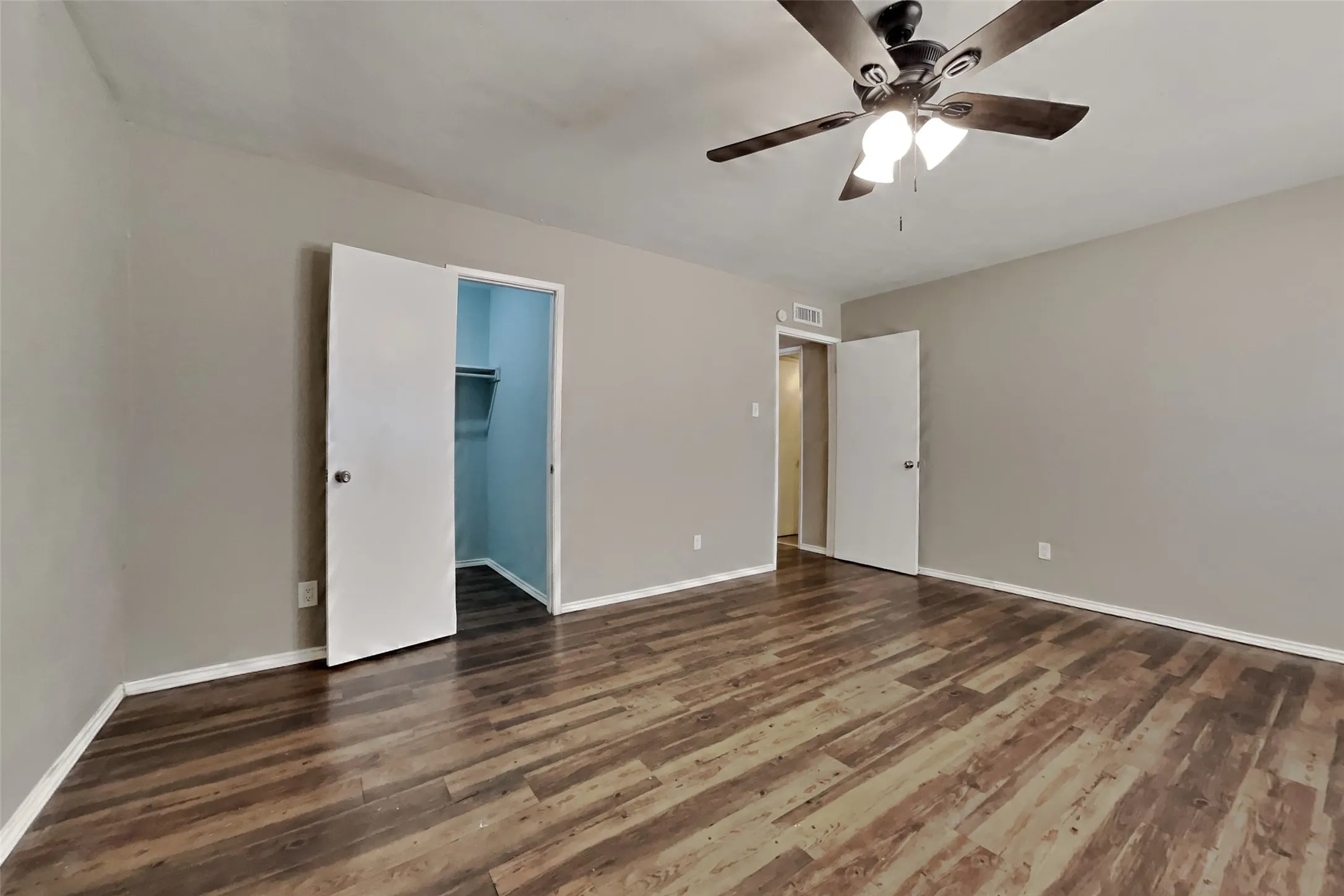Single Family Residence For Rent in Tarrant County , 4605 Greenfield Drive, Arlington, Texas 76016, 3 Bedroom, 2 Bathroom, 2 Garage spaces, 1,545 Sqft, built in 1979, mls#21381500, Real Estate Agent in Arlington, Homes For Rent in Tarrant county, Homes For Rent in Arlington, Realtor in Arlington Texas, Real Estate Brokerage Independent Realty Texas, Luminita Cordes Realtor