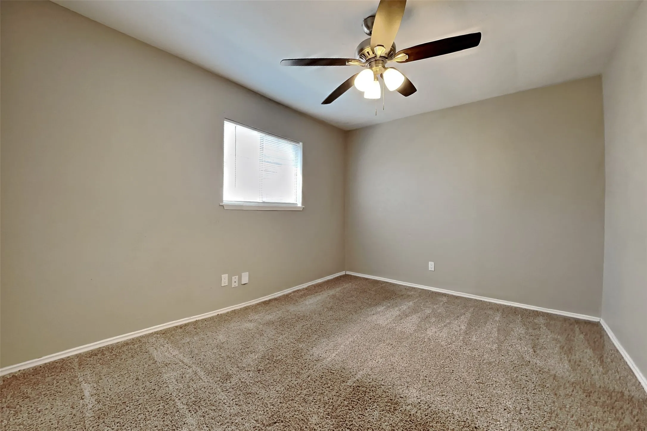 Single Family Residence For Rent in Tarrant County , 4605 Greenfield Drive, Arlington, Texas 76016, 3 Bedroom, 2 Bathroom, 2 Garage spaces, 1,545 Sqft, built in 1979, mls#21381500, Real Estate Agent in Arlington, Homes For Rent in Tarrant county, Homes For Rent in Arlington, Realtor in Arlington Texas, Real Estate Brokerage Independent Realty Texas, Luminita Cordes Realtor