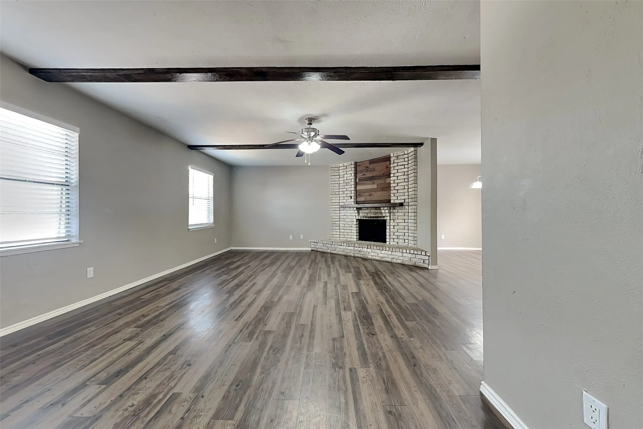 Single Family Residence For Rent in Tarrant County , 4605 Greenfield Drive, Arlington, Texas 76016, 3 Bedroom, 2 Bathroom, 2 Garage spaces, 1,545 Sqft, built in 1979, mls#21381500, Real Estate Agent in Arlington, Homes For Rent in Tarrant county, Homes For Rent in Arlington, Realtor in Arlington Texas, Real Estate Brokerage Independent Realty Texas, Luminita Cordes Realtor