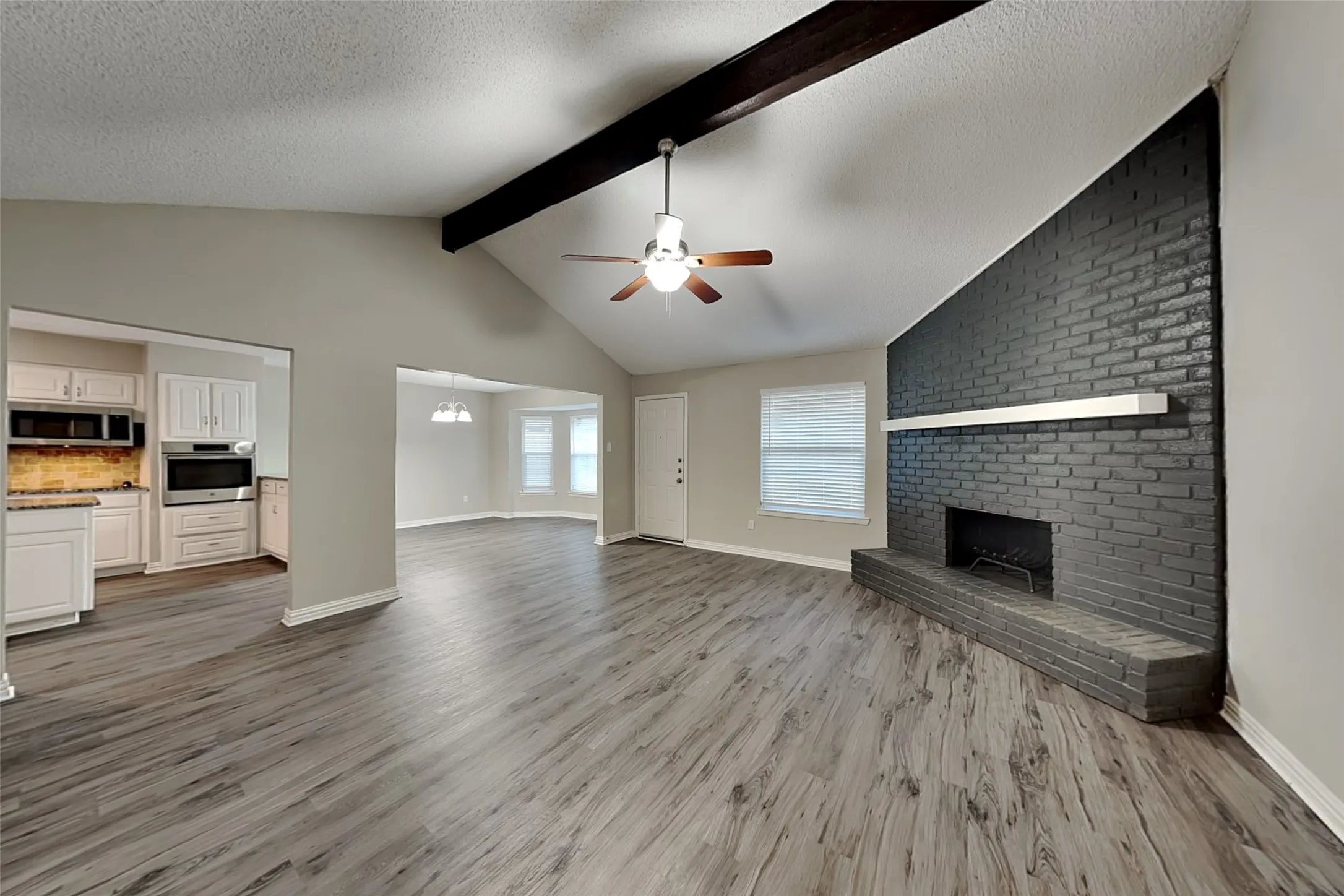Single Family Residence For Rent in Tarrant County , 6908 Briardale Drive, North Richland Hills, Texas 76182, 3 Bedroom, 2 Bathroom, 2 Garage spaces, 1,606 Sqft, built in 1979, mls#21381508, Real Estate Agent in North Richland Hills, Homes For Rent in Tarrant county, Homes For Rent in North Richland Hills, Realtor in North Richland Hills Texas, Real Estate Brokerage Independent Realty Texas, Luminita Cordes Realtor