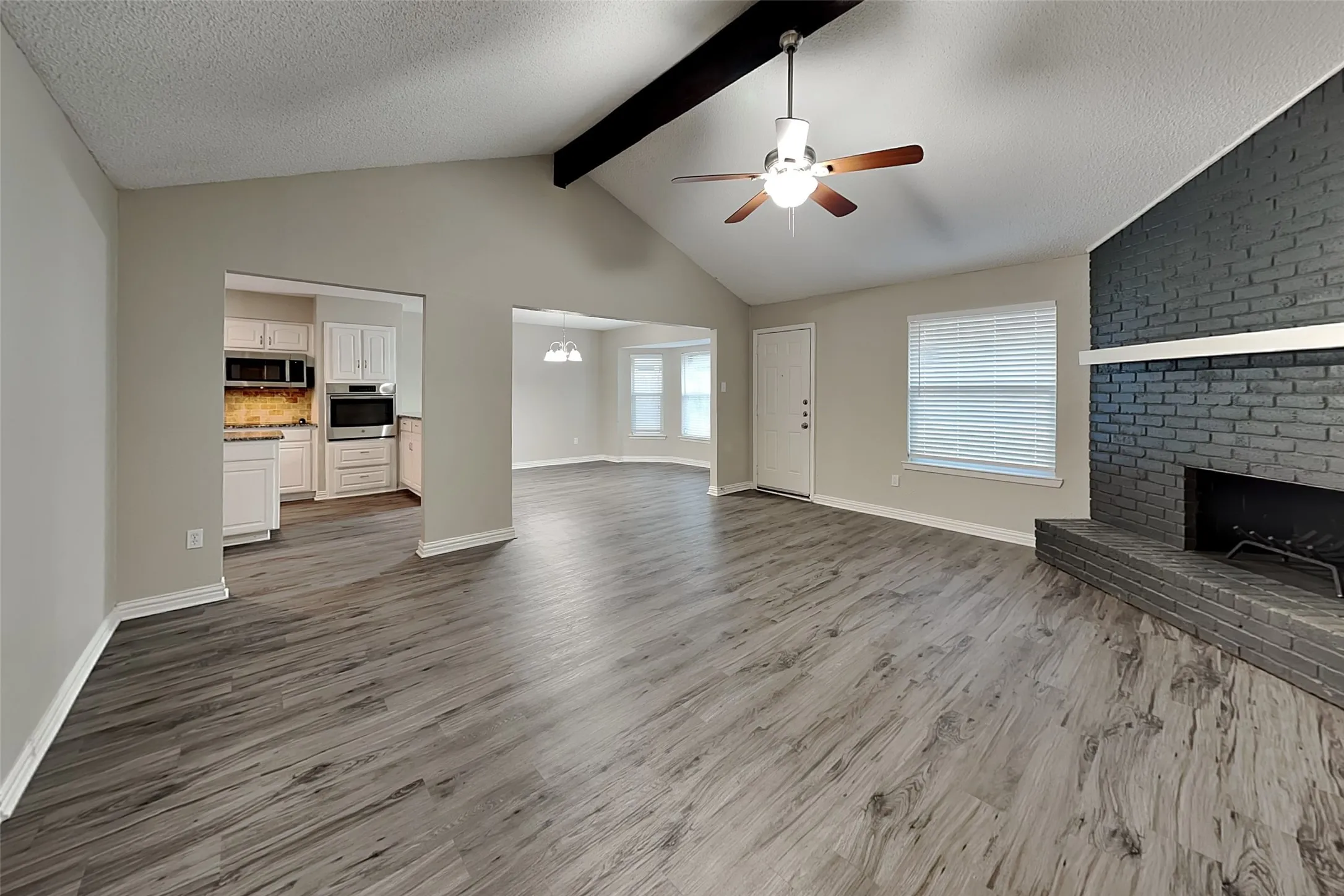 Single Family Residence For Rent in Tarrant County , 6908 Briardale Drive, North Richland Hills, Texas 76182, 3 Bedroom, 2 Bathroom, 2 Garage spaces, 1,606 Sqft, built in 1979, mls#21381508, Real Estate Agent in North Richland Hills, Homes For Rent in Tarrant county, Homes For Rent in North Richland Hills, Realtor in North Richland Hills Texas, Real Estate Brokerage Independent Realty Texas, Luminita Cordes Realtor