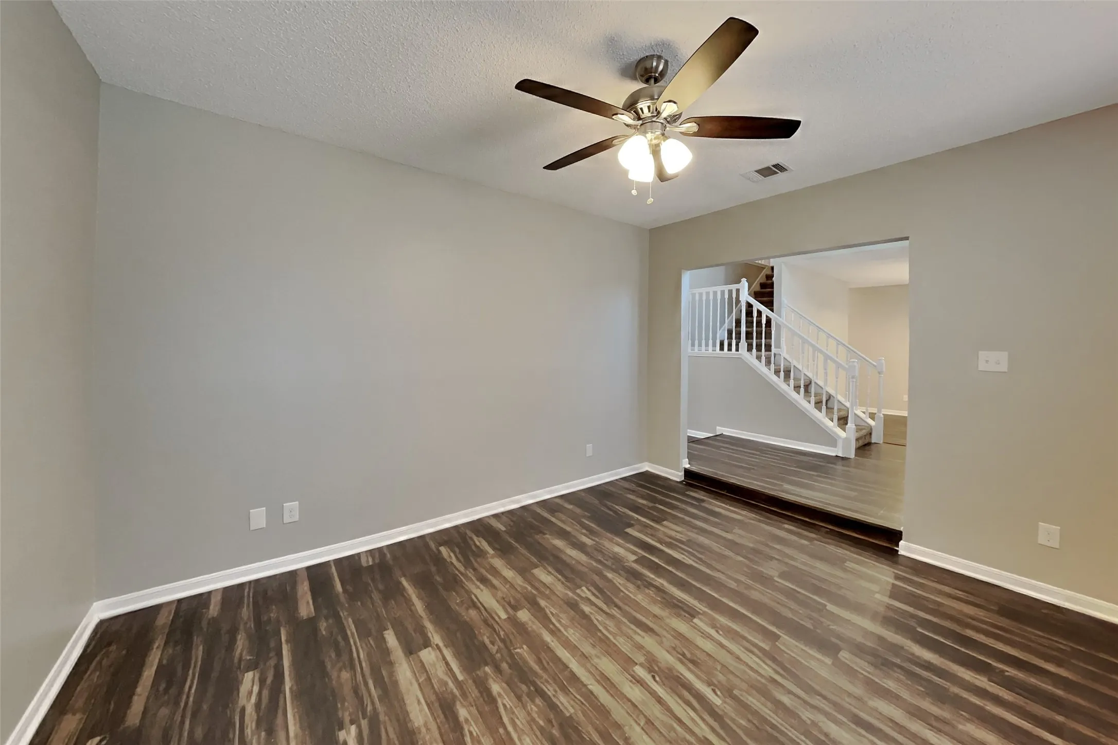 Single Family Residence For Rent in Collin County , 713 Sycamore Creek Road, Allen, Texas 75002, 4 Bedroom, 3 Bathroom, 2 Garage spaces, 2,318 Sqft, built in 1990, mls#21381512, Real Estate Agent in Allen, Homes For Rent in Collin county, Homes For Rent in Allen, Realtor in Allen Texas, Real Estate Brokerage Independent Realty Texas, Luminita Cordes Realtor
