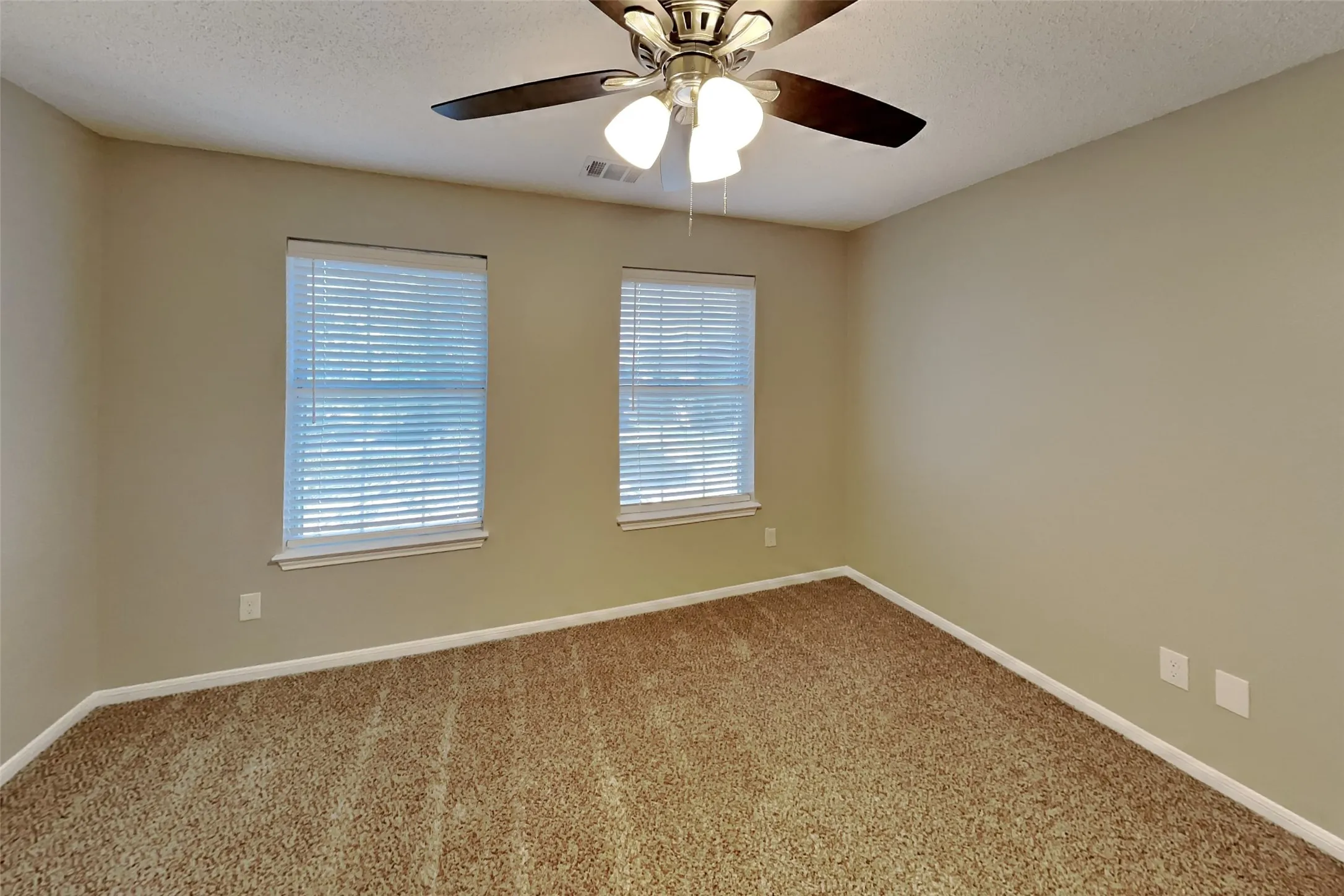 Single Family Residence For Rent in Collin County , 713 Sycamore Creek Road, Allen, Texas 75002, 4 Bedroom, 3 Bathroom, 2 Garage spaces, 2,318 Sqft, built in 1990, mls#21381512, Real Estate Agent in Allen, Homes For Rent in Collin county, Homes For Rent in Allen, Realtor in Allen Texas, Real Estate Brokerage Independent Realty Texas, Luminita Cordes Realtor