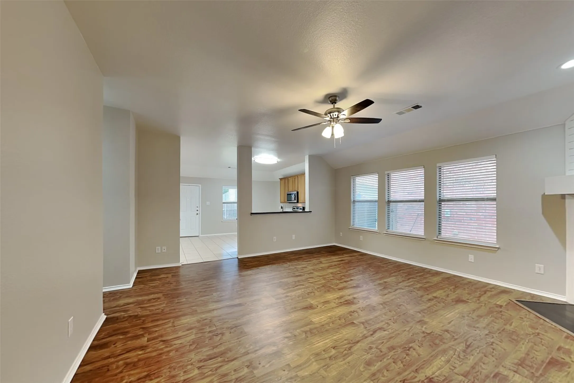 Single Family Residence For Rent in Collin County , 3201 Grant Street, Mc Kinney, Texas 75071, 3 Bedroom, 2 Bathroom, 2 Garage spaces, 1,572 Sqft, built in 2005, mls#21381517, Real Estate Agent in Mc Kinney, Homes For Rent in Collin county, Homes For Rent in Mc Kinney, Realtor in Mc Kinney Texas, Real Estate Brokerage Independent Realty Texas, Luminita Cordes Realtor