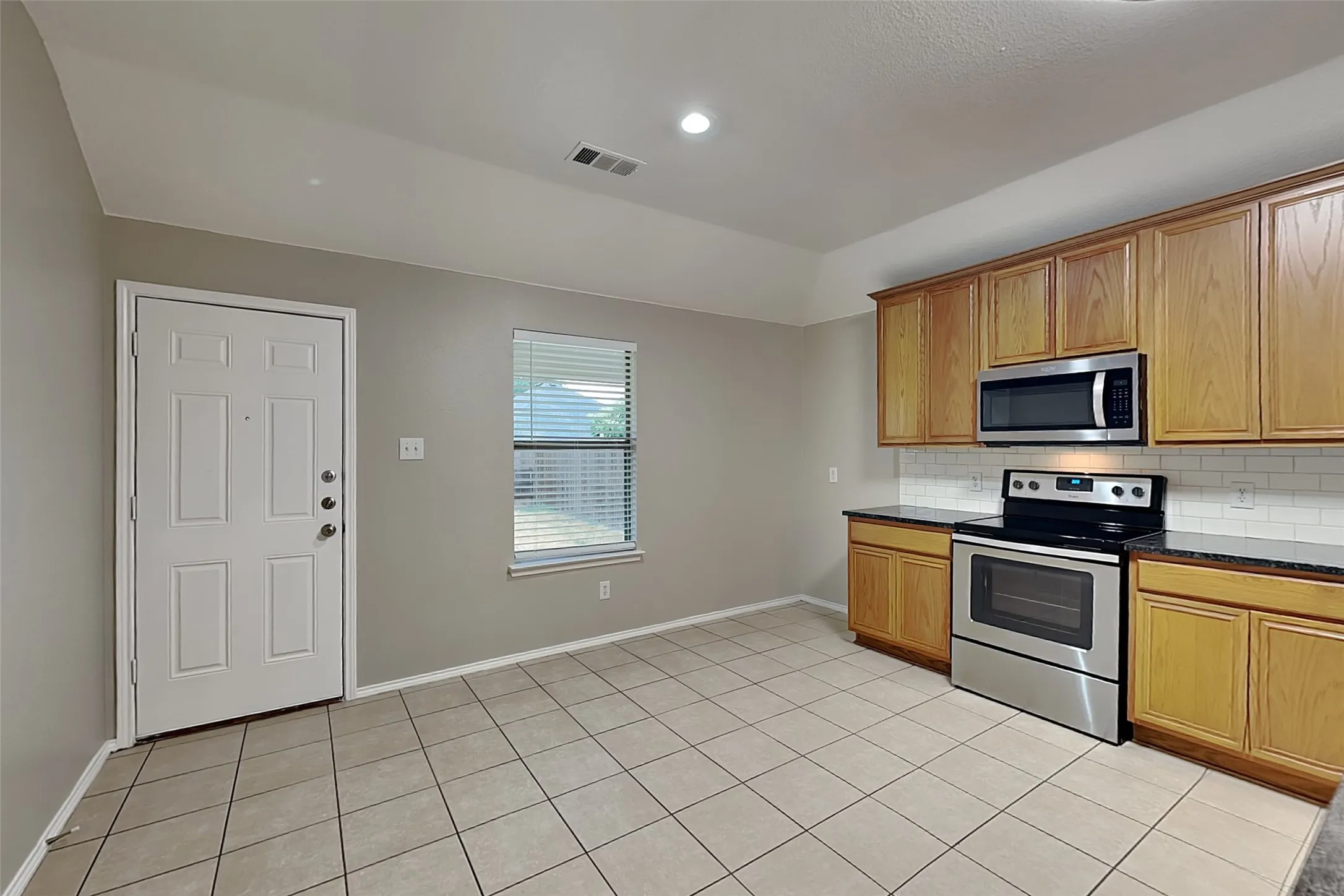 Single Family Residence For Rent in Collin County , 3201 Grant Street, Mc Kinney, Texas 75071, 3 Bedroom, 2 Bathroom, 2 Garage spaces, 1,572 Sqft, built in 2005, mls#21381517, Real Estate Agent in Mc Kinney, Homes For Rent in Collin county, Homes For Rent in Mc Kinney, Realtor in Mc Kinney Texas, Real Estate Brokerage Independent Realty Texas, Luminita Cordes Realtor
