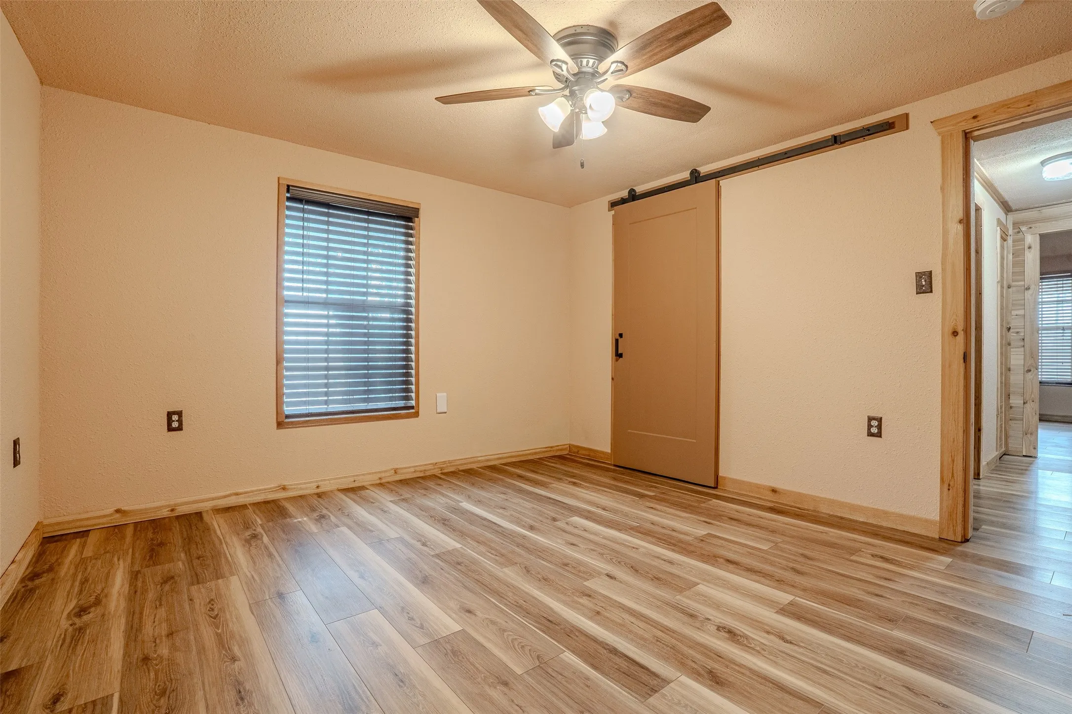 Farm For Sale in Erath County , 22240 N US Highway 281, Stephenville, Texas 76401, 2 Bedroom, 2 Bathroom, Garage spaces, 1,580 Sqft, built in 1945, mls#21378950, Real Estate Agent in Stephenville, Homes For Sale in Erath county, Homes For Sale in Stephenville, Realtor in Stephenville Texas, Real Estate Brokerage Independent Realty Texas, Luminita Cordes Realtor