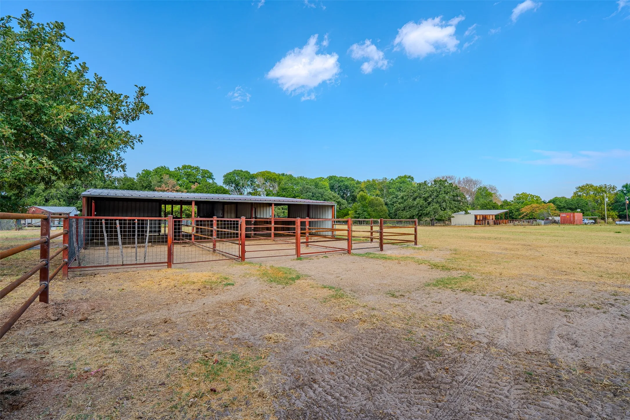 Farm For Sale in Erath County , 22240 N US Highway 281, Stephenville, Texas 76401, 2 Bedroom, 2 Bathroom, Garage spaces, 1,580 Sqft, built in 1945, mls#21378950, Real Estate Agent in Stephenville, Homes For Sale in Erath county, Homes For Sale in Stephenville, Realtor in Stephenville Texas, Real Estate Brokerage Independent Realty Texas, Luminita Cordes Realtor
