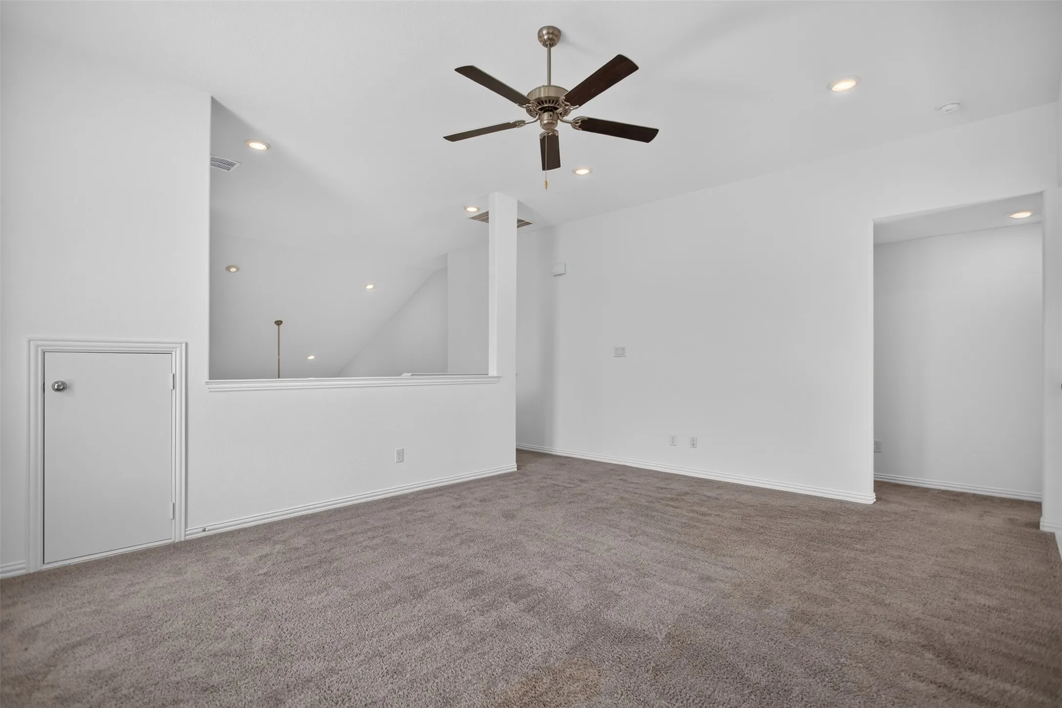 Single Family Residence For Sale in Kaufman County , 729 Lombard Lane, Forney, Texas 75126, 5 Bedroom, 5 Bathroom, 2 Garage spaces, 3,112 Sqft, built in 2021, mls#21381509, Real Estate Agent in Forney, Homes For Sale in Kaufman county, Homes For Sale in Forney, Realtor in Forney Texas, Real Estate Brokerage Independent Realty Texas, Luminita Cordes Realtor