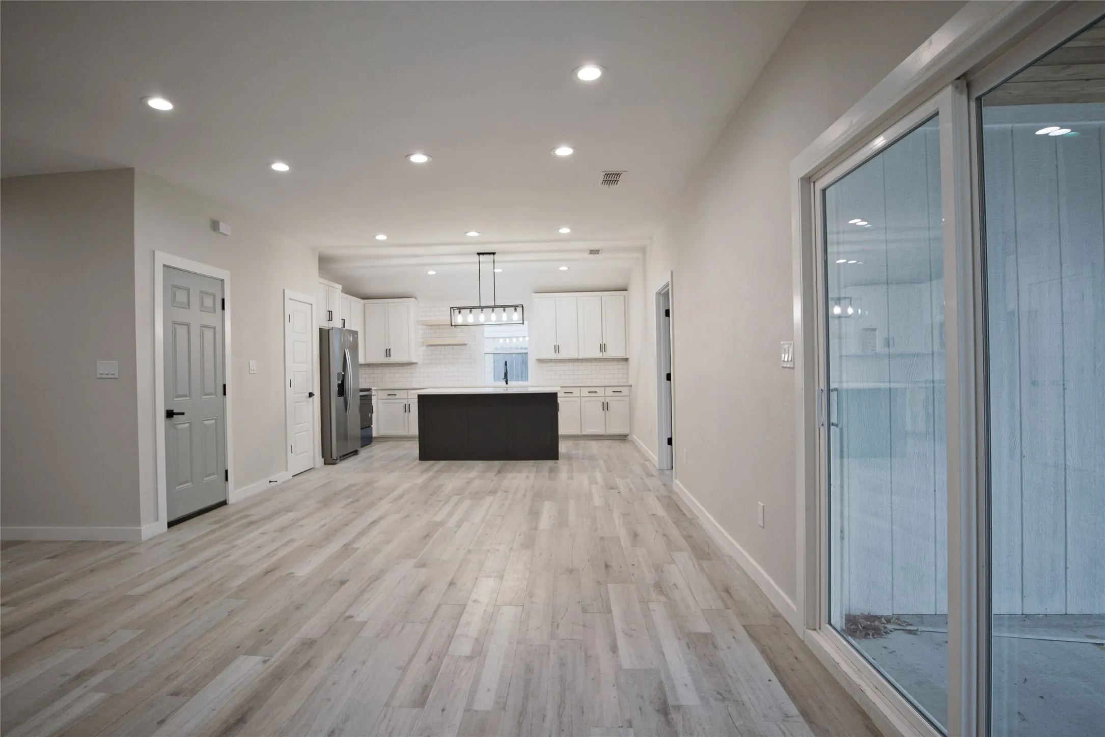 Single Family Residence For Rent in Tarrant County , 6576 Old Mill Circle, Watauga, Texas 76148, 4 Bedroom, 2 Bathroom, 2 Garage spaces, 1,659 Sqft, built in 2021, mls#21381538, Real Estate Agent in Watauga, Homes For Rent in Tarrant county, Homes For Rent in Watauga, Realtor in Watauga Texas, Real Estate Brokerage Independent Realty Texas, Luminita Cordes Realtor