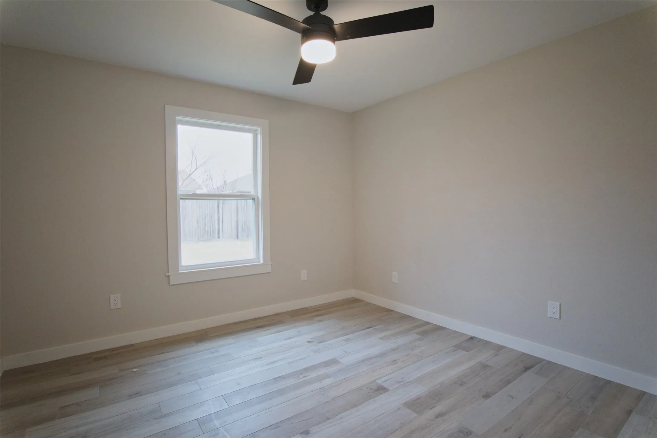 Single Family Residence For Rent in Tarrant County , 6576 Old Mill Circle, Watauga, Texas 76148, 4 Bedroom, 2 Bathroom, 2 Garage spaces, 1,659 Sqft, built in 2021, mls#21381538, Real Estate Agent in Watauga, Homes For Rent in Tarrant county, Homes For Rent in Watauga, Realtor in Watauga Texas, Real Estate Brokerage Independent Realty Texas, Luminita Cordes Realtor