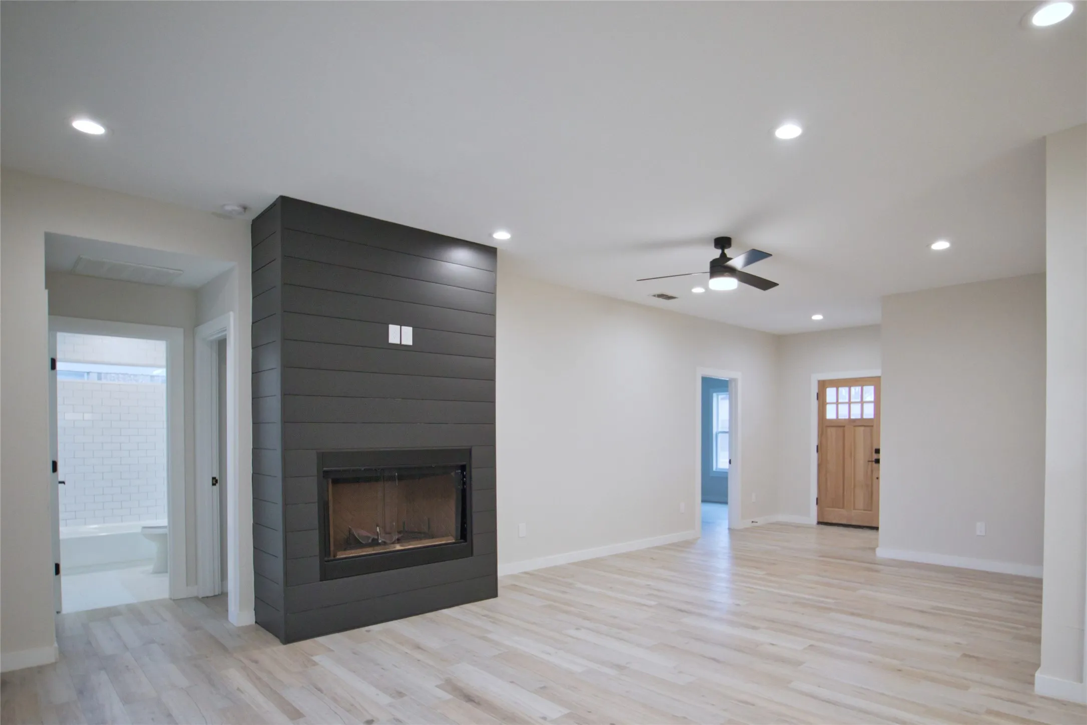 Single Family Residence For Rent in Tarrant County , 6576 Old Mill Circle, Watauga, Texas 76148, 4 Bedroom, 2 Bathroom, 2 Garage spaces, 1,659 Sqft, built in 2021, mls#21381538, Real Estate Agent in Watauga, Homes For Rent in Tarrant county, Homes For Rent in Watauga, Realtor in Watauga Texas, Real Estate Brokerage Independent Realty Texas, Luminita Cordes Realtor