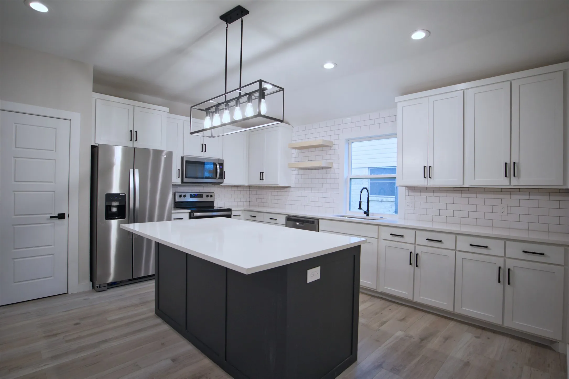 Single Family Residence For Rent in Tarrant County , 6576 Old Mill Circle, Watauga, Texas 76148, 4 Bedroom, 2 Bathroom, 2 Garage spaces, 1,659 Sqft, built in 2021, mls#21381538, Real Estate Agent in Watauga, Homes For Rent in Tarrant county, Homes For Rent in Watauga, Realtor in Watauga Texas, Real Estate Brokerage Independent Realty Texas, Luminita Cordes Realtor