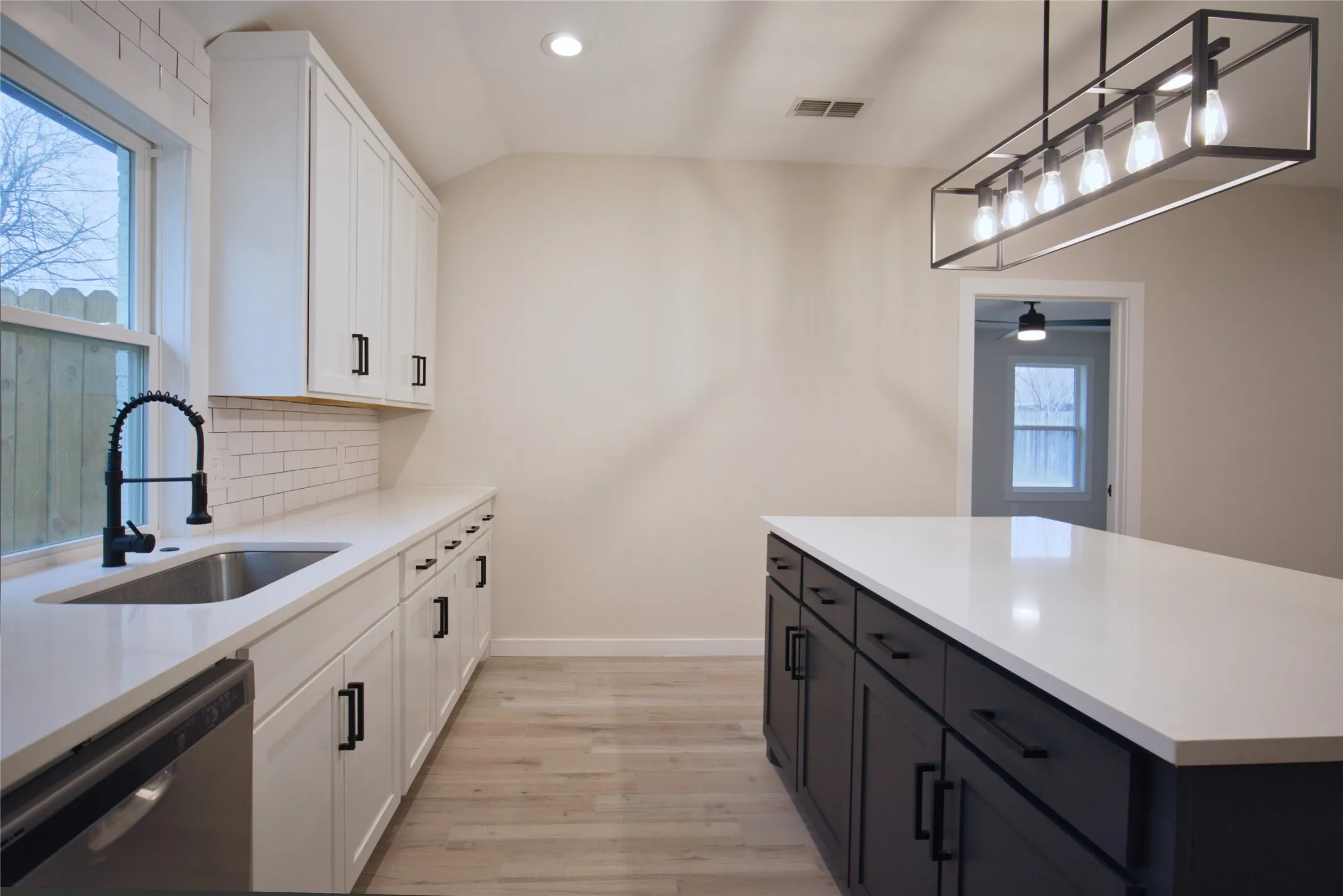 Single Family Residence For Rent in Tarrant County , 6576 Old Mill Circle, Watauga, Texas 76148, 4 Bedroom, 2 Bathroom, 2 Garage spaces, 1,659 Sqft, built in 2021, mls#21381538, Real Estate Agent in Watauga, Homes For Rent in Tarrant county, Homes For Rent in Watauga, Realtor in Watauga Texas, Real Estate Brokerage Independent Realty Texas, Luminita Cordes Realtor
