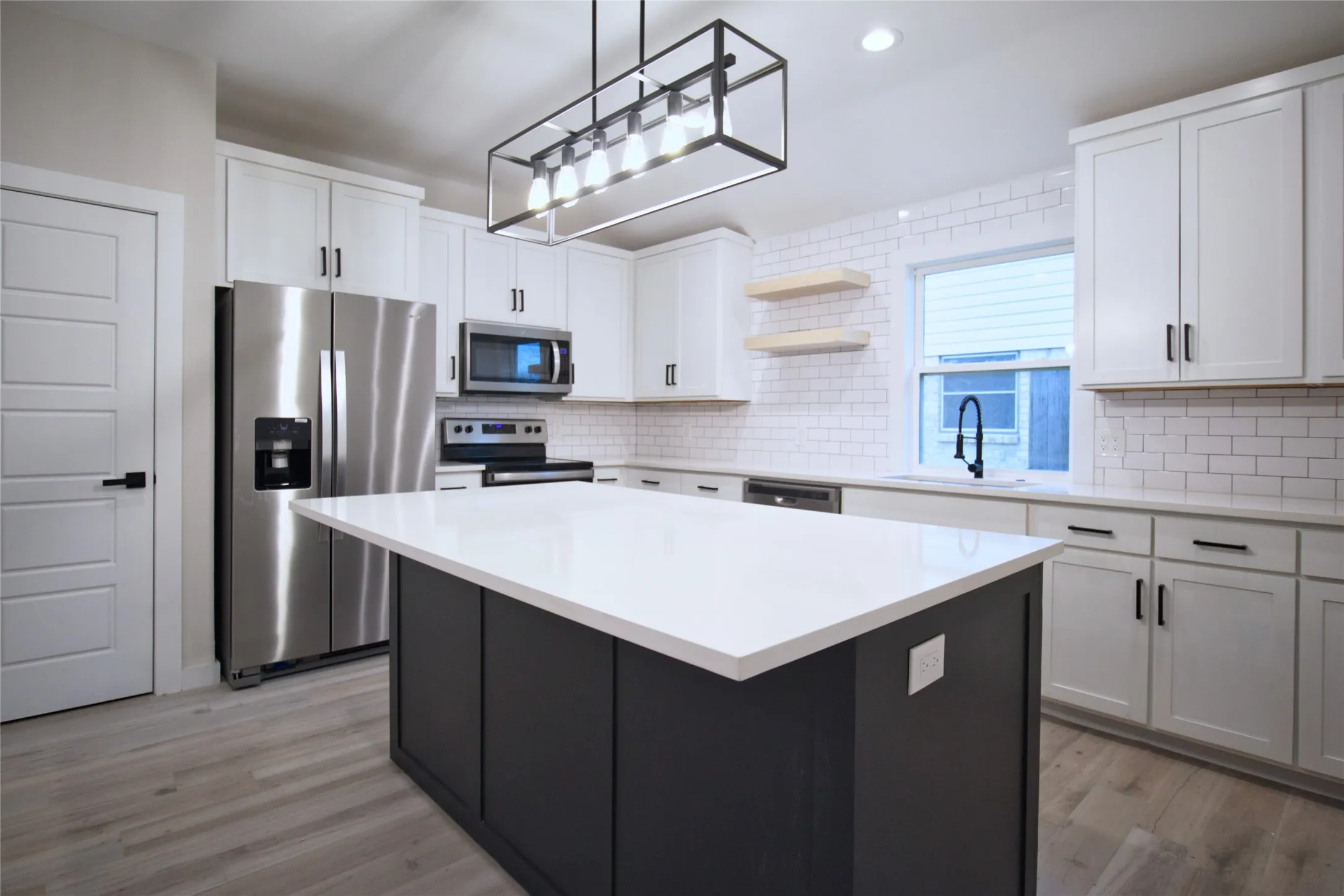 Single Family Residence For Rent in Tarrant County , 6576 Old Mill Circle, Watauga, Texas 76148, 4 Bedroom, 2 Bathroom, 2 Garage spaces, 1,659 Sqft, built in 2021, mls#21381538, Real Estate Agent in Watauga, Homes For Rent in Tarrant county, Homes For Rent in Watauga, Realtor in Watauga Texas, Real Estate Brokerage Independent Realty Texas, Luminita Cordes Realtor