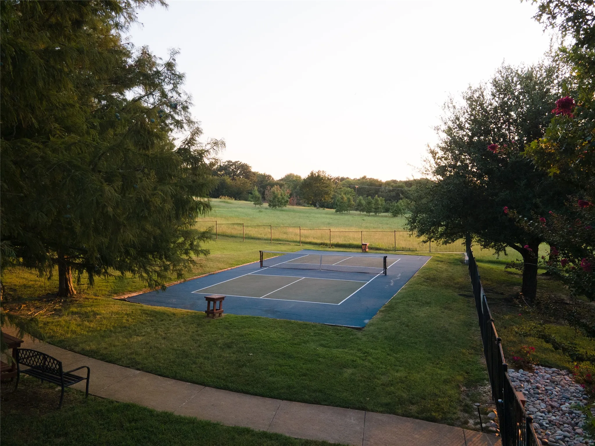 Waters Edge amenities