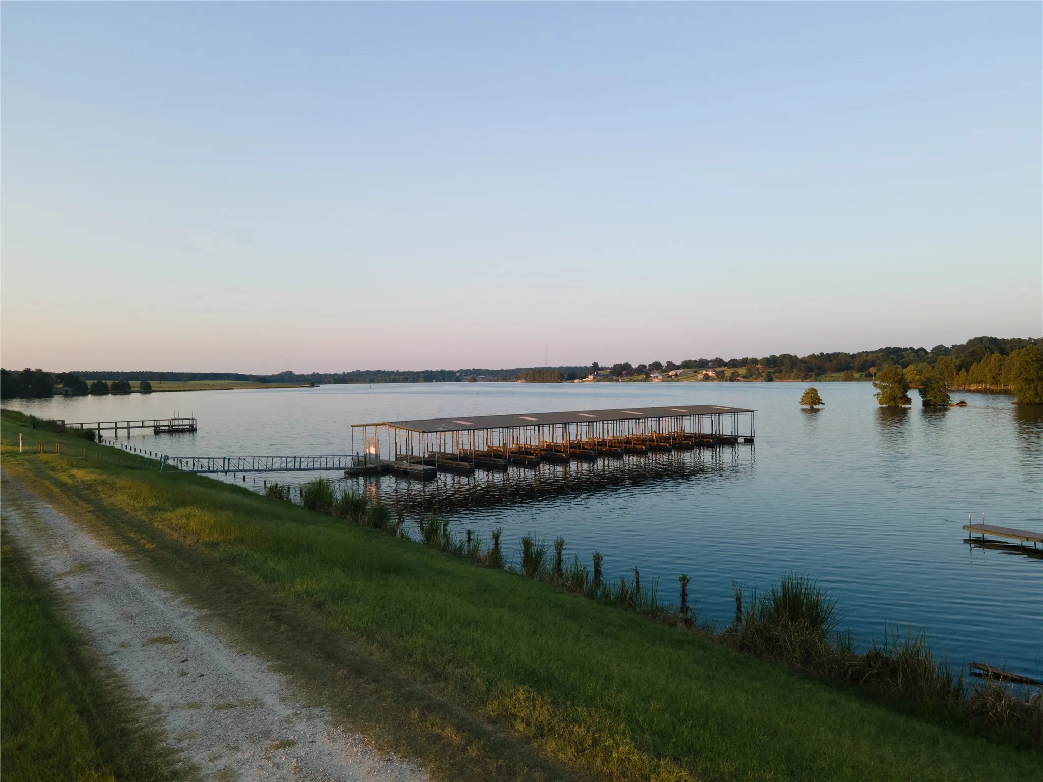 Waters Edge amenities