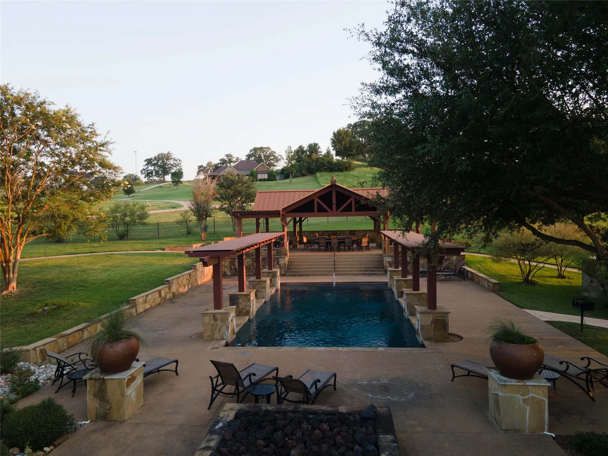 Waters Edge amenities