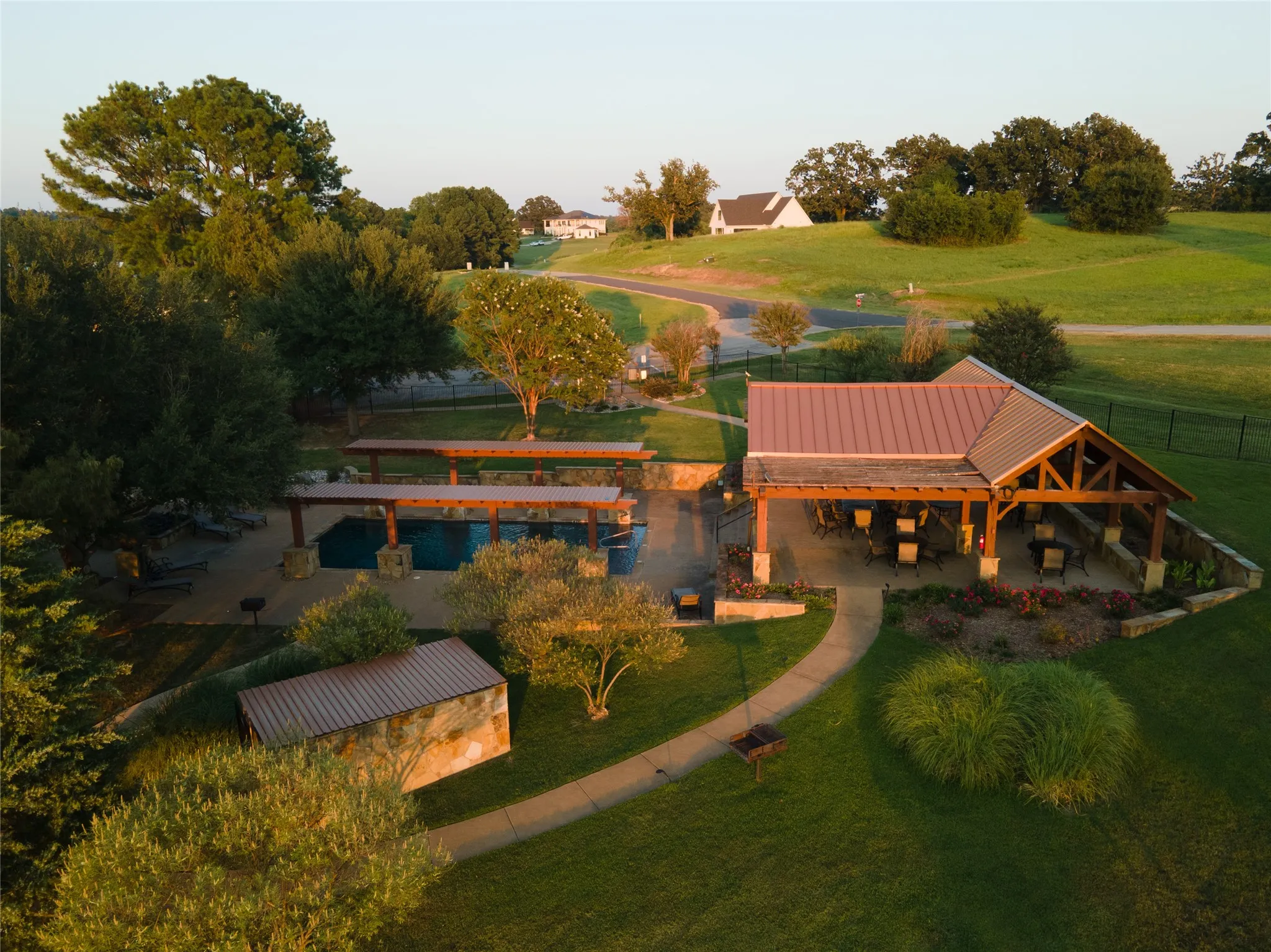 Waters Edge amenities