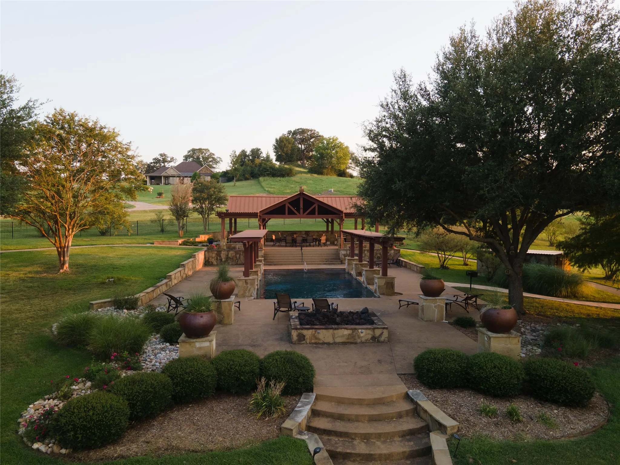 Waters Edge amenities