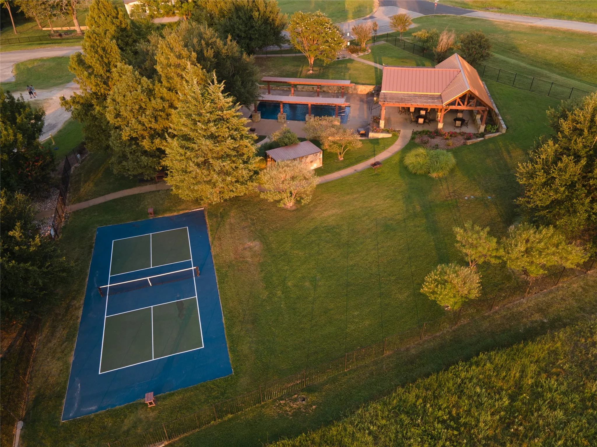 Waters Edge amenities