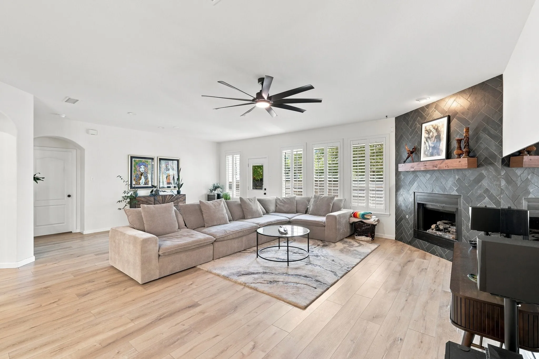 Single Family Residence For Sale in Denton County , 1512 Augusta Drive, Savannah, Texas 76227, 3 Bedroom, 2 Bathroom, 2 Garage spaces, 2,034 Sqft, built in 2008, mls#21380004, Real Estate Agent in Savannah, Homes For Sale in Denton county, Homes For Sale in Savannah, Realtor in Savannah Texas, Real Estate Brokerage Independent Realty Texas, Luminita Cordes Realtor