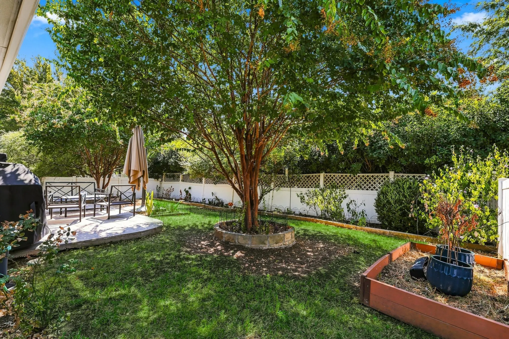 Single Family Residence For Sale in Denton County , 1512 Augusta Drive, Savannah, Texas 76227, 3 Bedroom, 2 Bathroom, 2 Garage spaces, 2,034 Sqft, built in 2008, mls#21380004, Real Estate Agent in Savannah, Homes For Sale in Denton county, Homes For Sale in Savannah, Realtor in Savannah Texas, Real Estate Brokerage Independent Realty Texas, Luminita Cordes Realtor